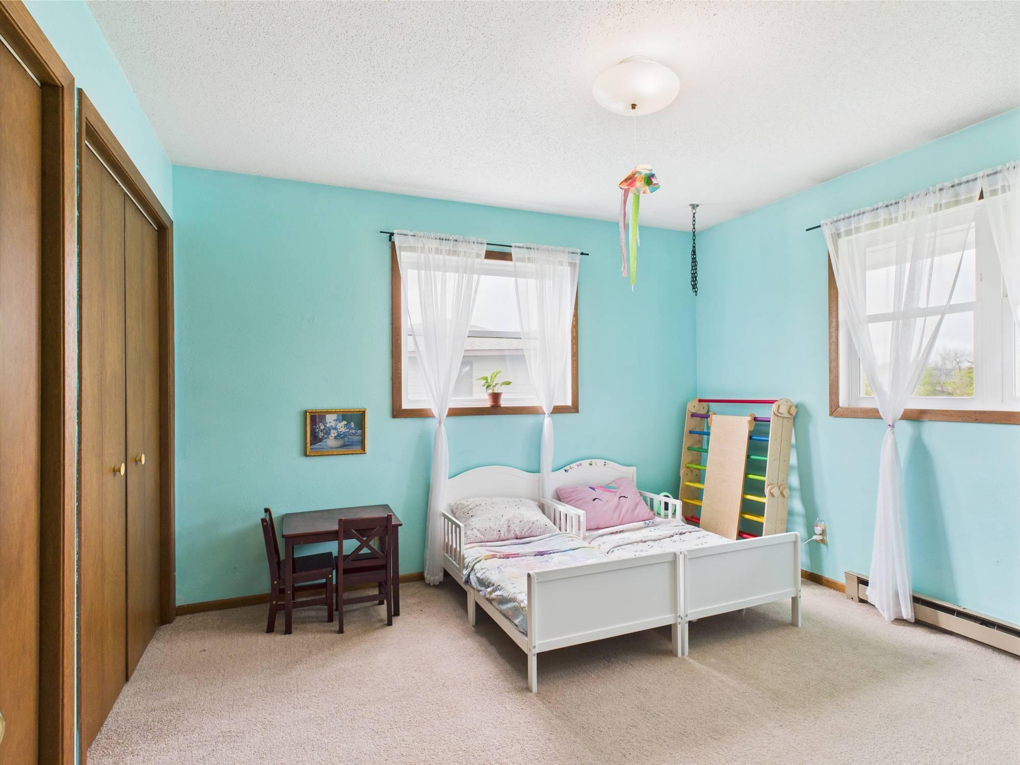 1983 triplex for sale at 37597 Lakeview Drive in Warroad, MN — 5 bed, 5 bath (photo 12 of 27)
