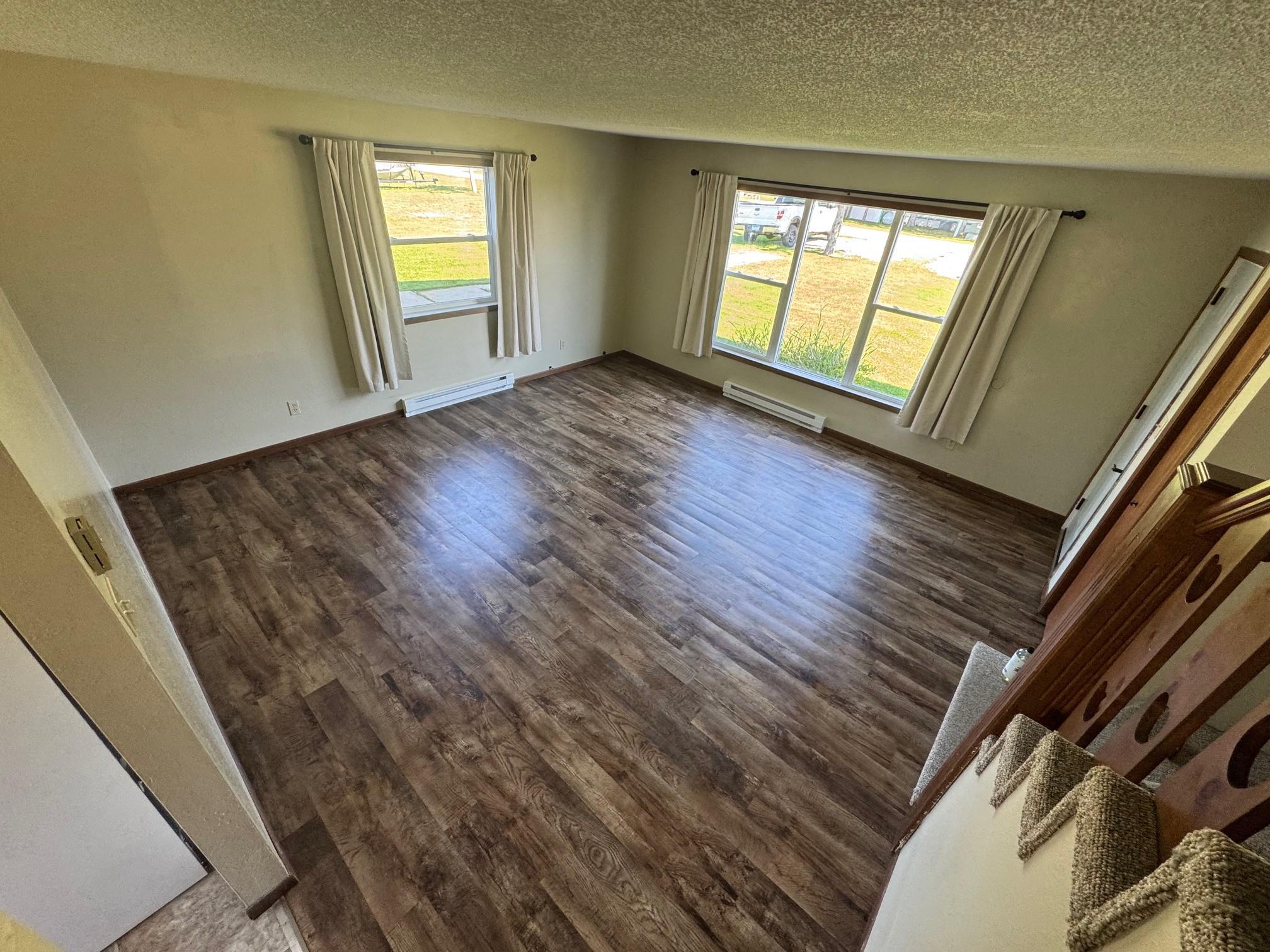 1983 triplex for sale at 37597 Lakeview Drive in Warroad, MN — 5 bed, 5 bath (photo 14 of 27)