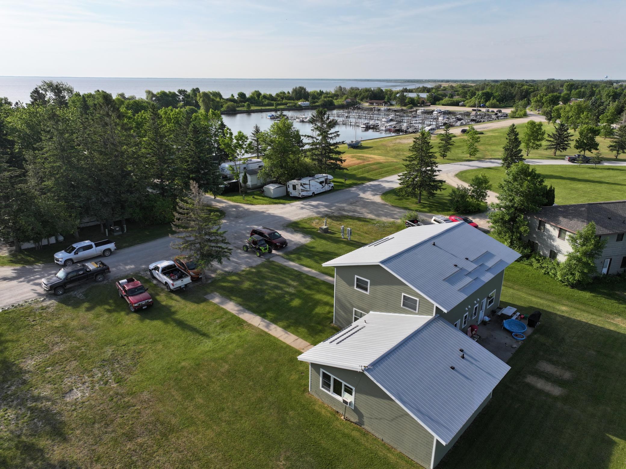 1983 triplex for sale at 37597 Lakeview Drive in Warroad, MN — 5 bed, 5 bath (photo 3 of 27)