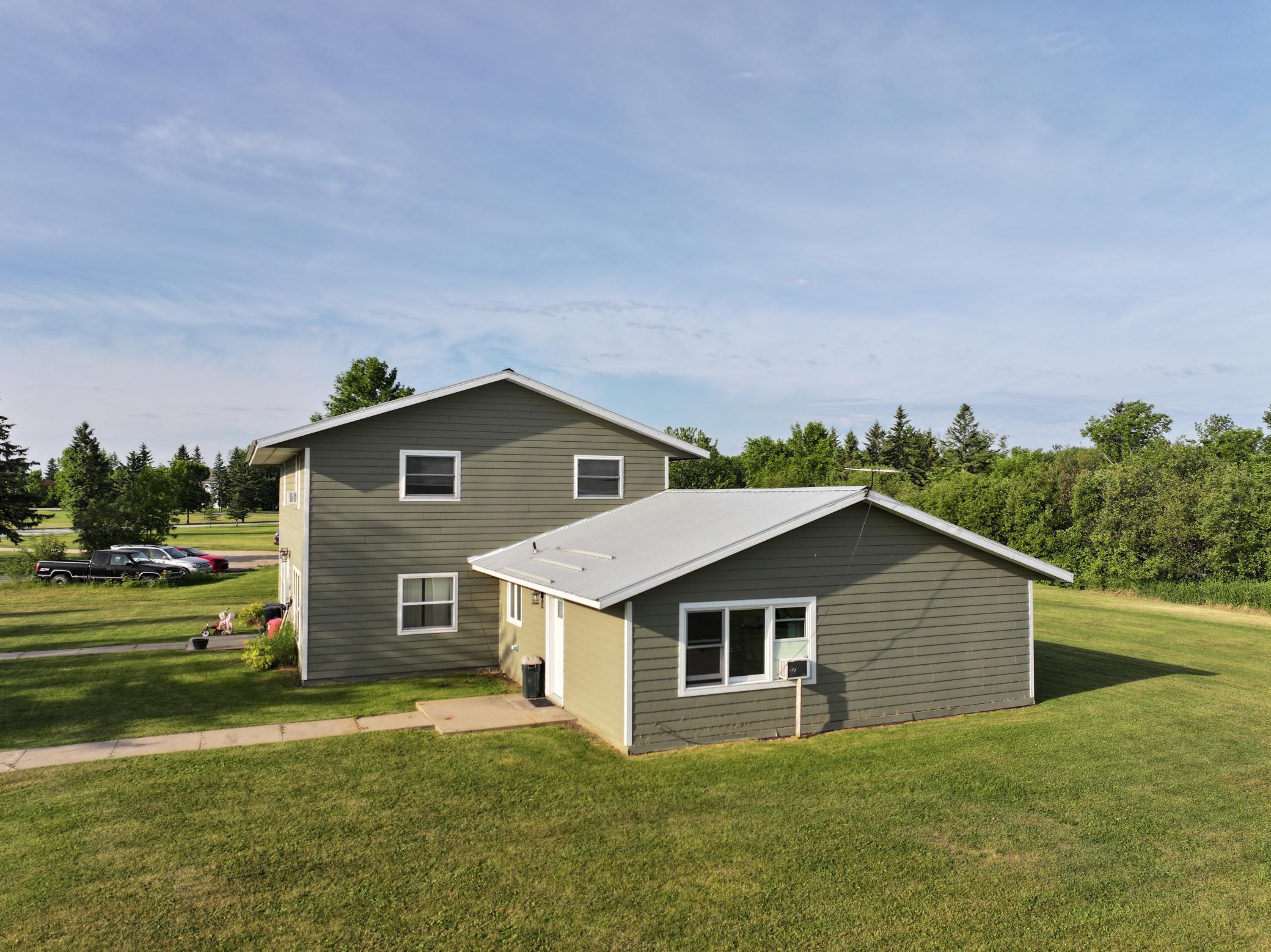 1983 triplex for sale at 37597 Lakeview Drive in Warroad, MN — 5 bed, 5 bath (photo 27 of 27)