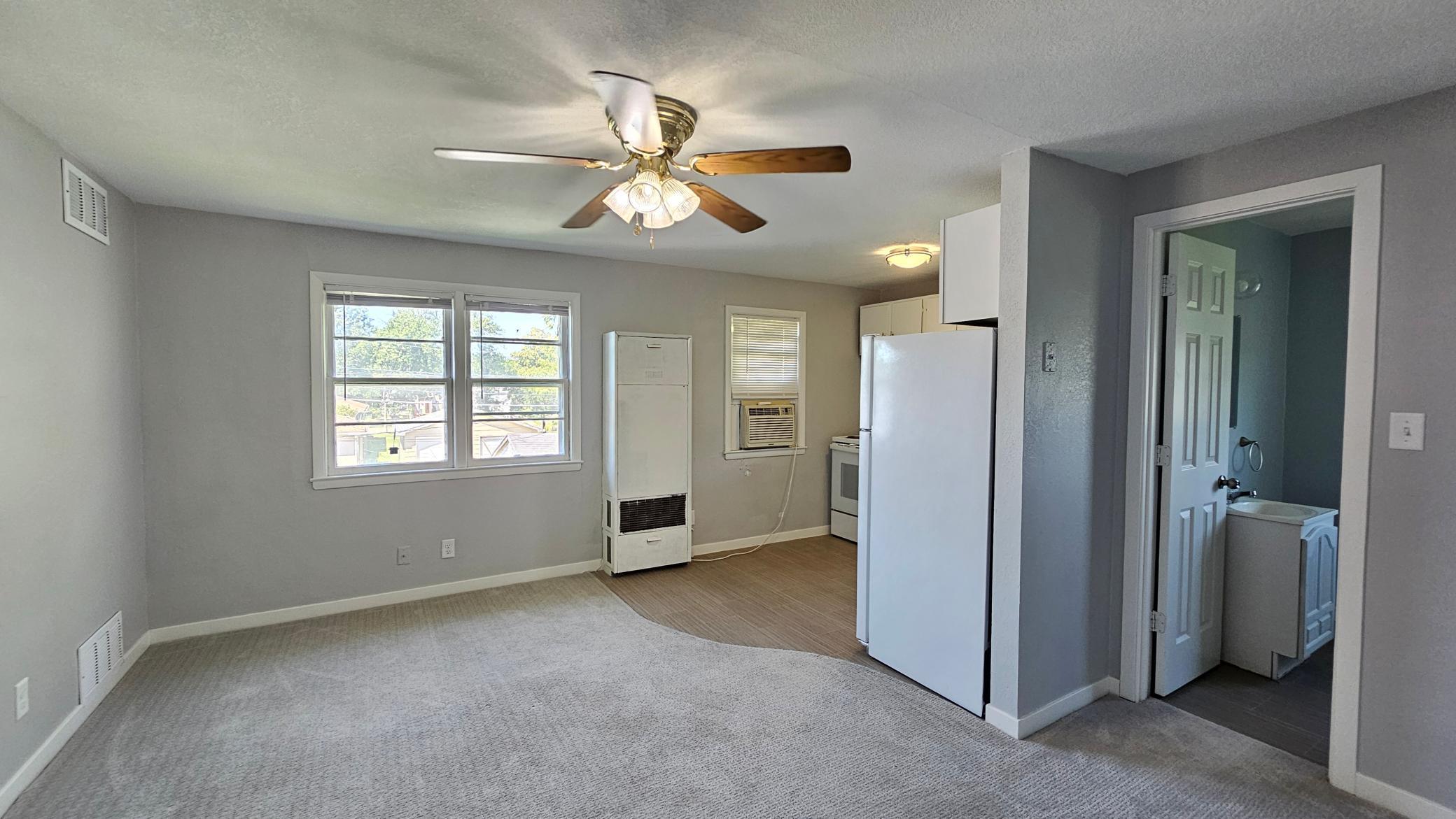 1950 home for sale at 104 5th Avenue S in Wahpeton, ND — 8 bed, 5 bath (photo 15 of 27)