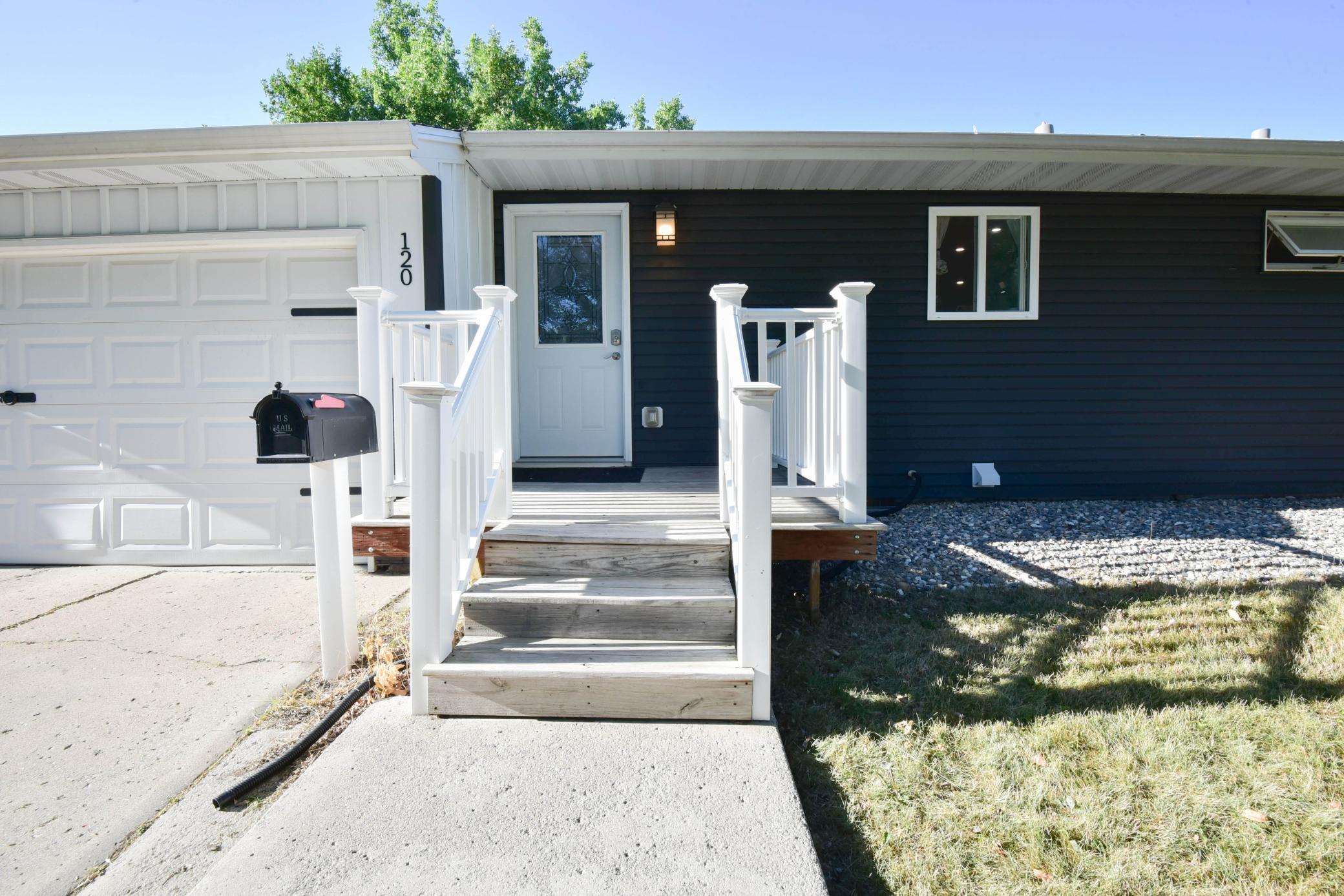 120 8th Avenue E, West Fargo ND 58078 - Photo 3 of 30