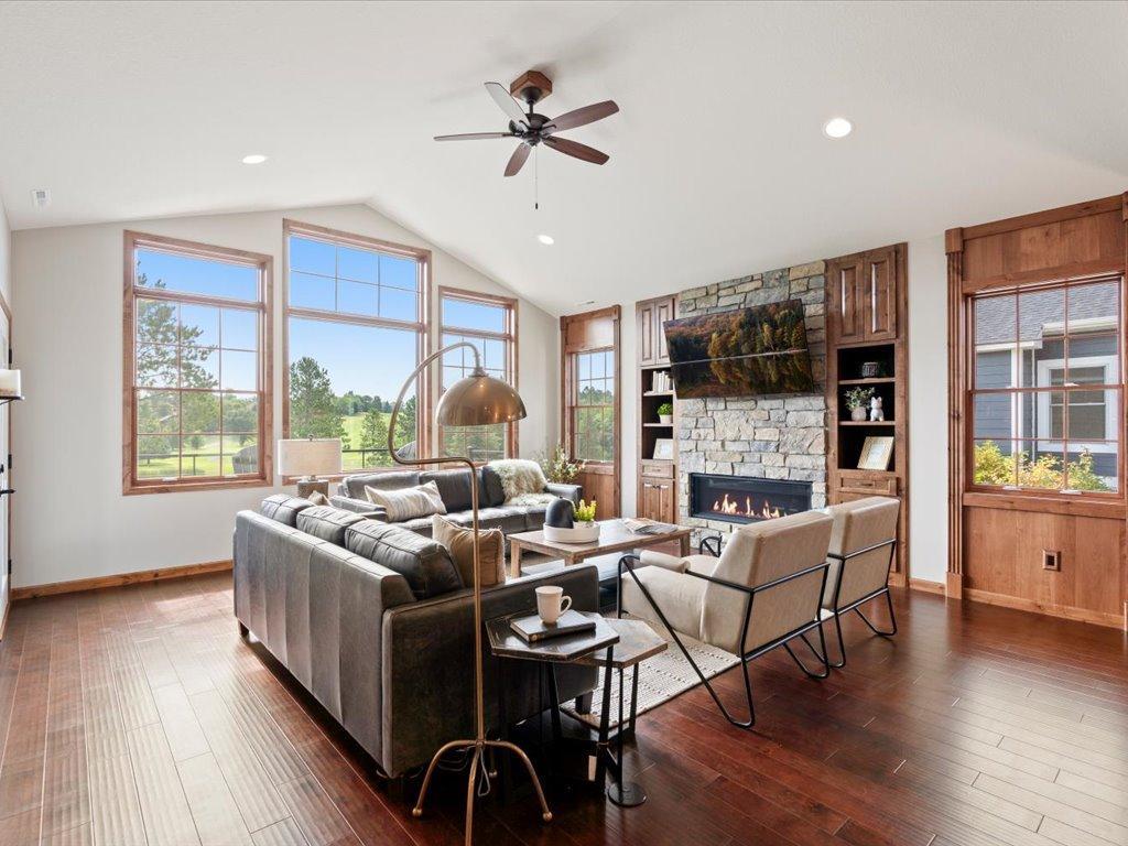 2025 townhouse for sale at 7868 Chickasaw Circle in Pequot Lakes, MN — 3 bed, 2 bath (photo 11 of 68)