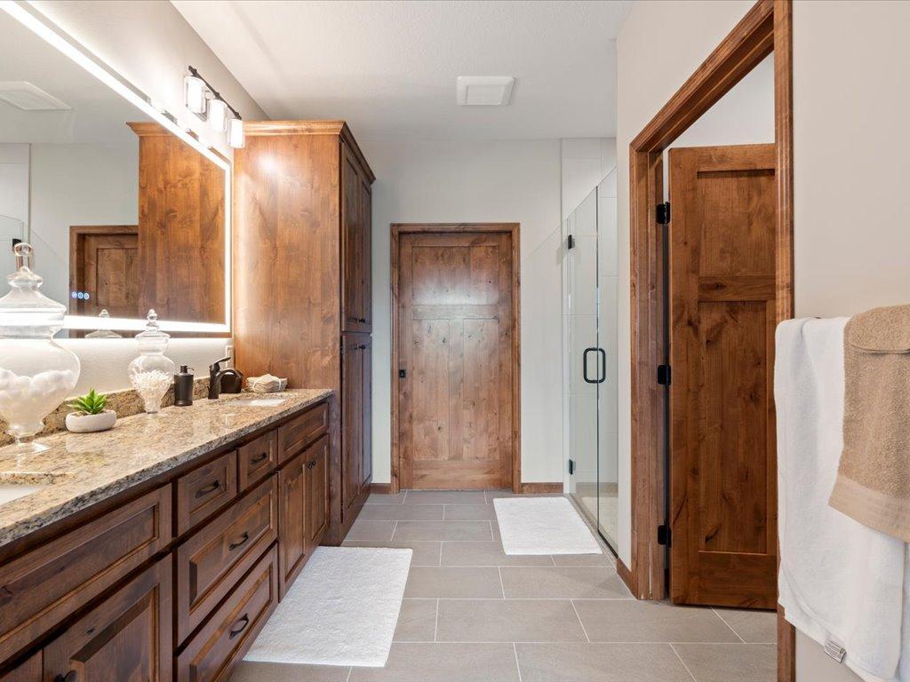 2025 townhouse for sale at 7868 Chickasaw Circle in Pequot Lakes, MN — 3 bed, 2 bath (photo 26 of 68)