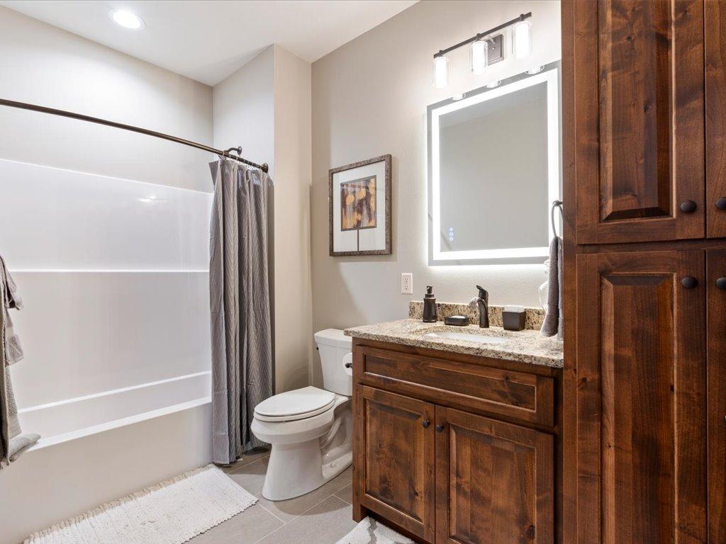 2025 townhouse for sale at 7868 Chickasaw Circle in Pequot Lakes, MN — 3 bed, 2 bath (photo 38 of 68)