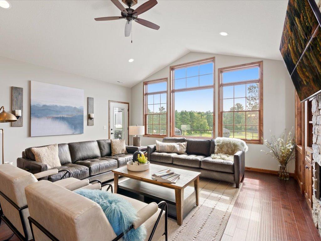 2025 townhouse for sale at 7868 Chickasaw Circle in Pequot Lakes, MN — 3 bed, 2 bath (photo 10 of 68)
