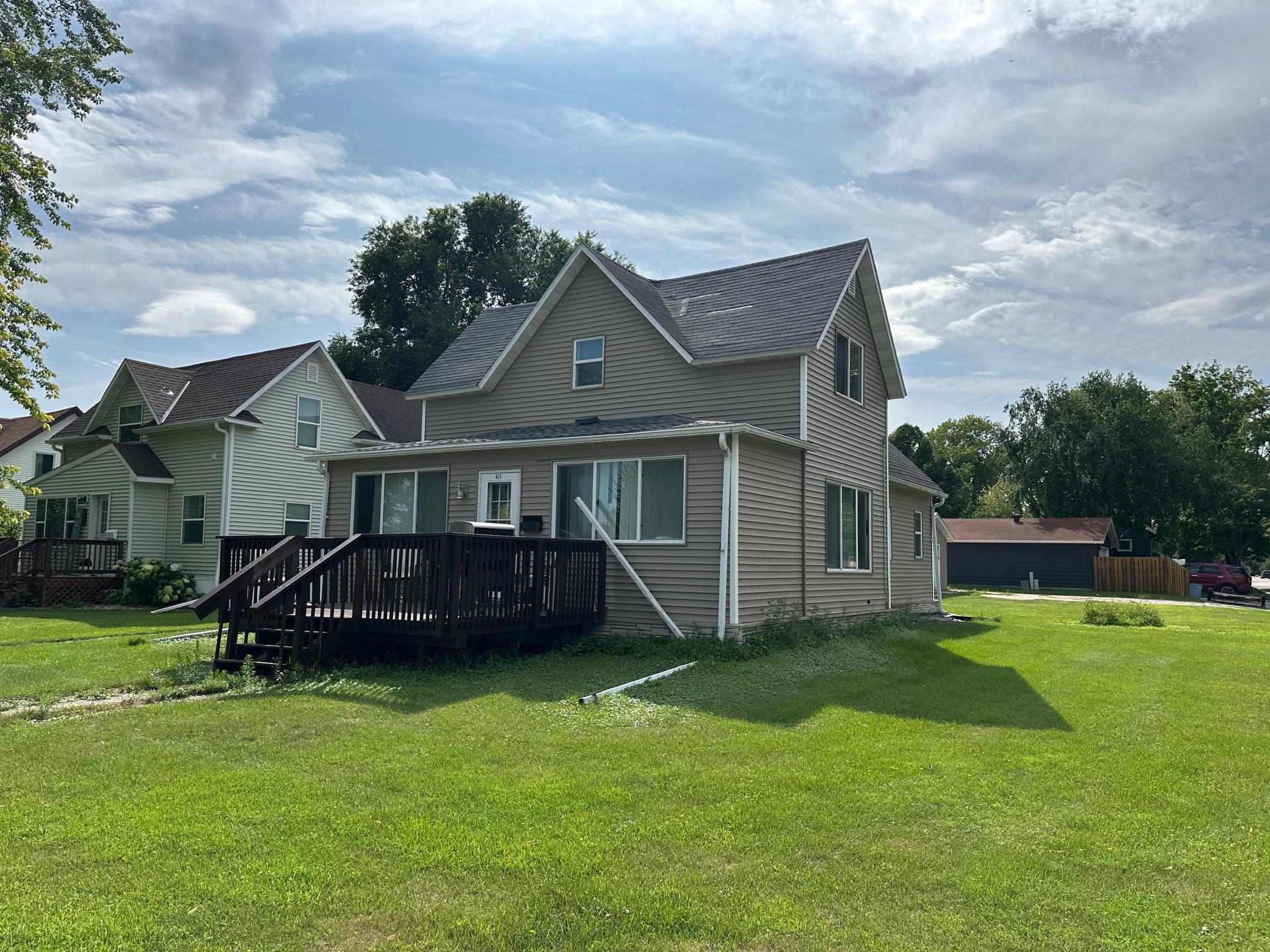 1910 triplex for sale at 623 Horace Avenue N in Thief River Falls, MN — 5 bed, 3 bath (photo 2 of 8)