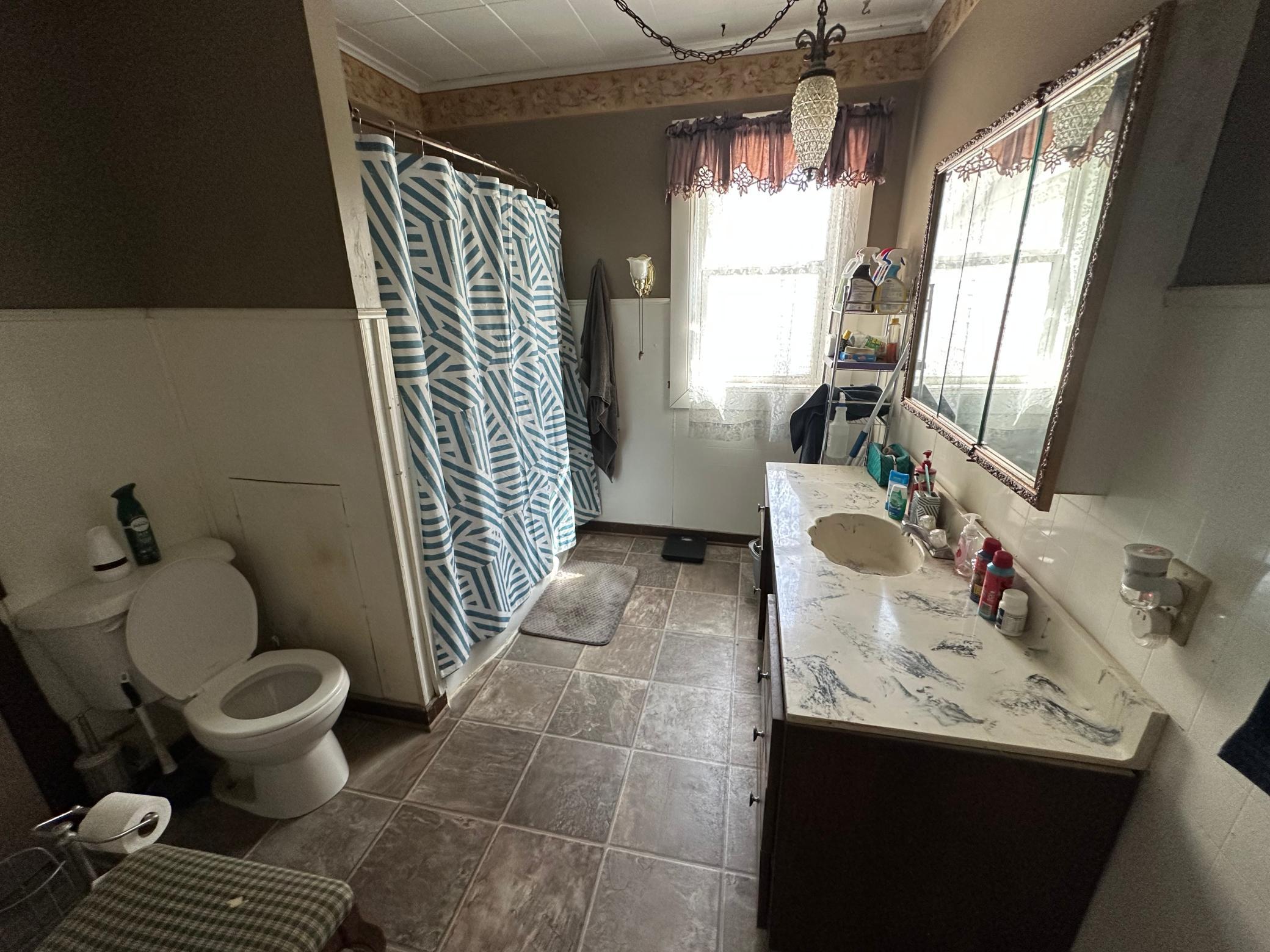 1910 triplex for sale at 623 Horace Avenue N in Thief River Falls, MN — 5 bed, 3 bath (photo 6 of 8)