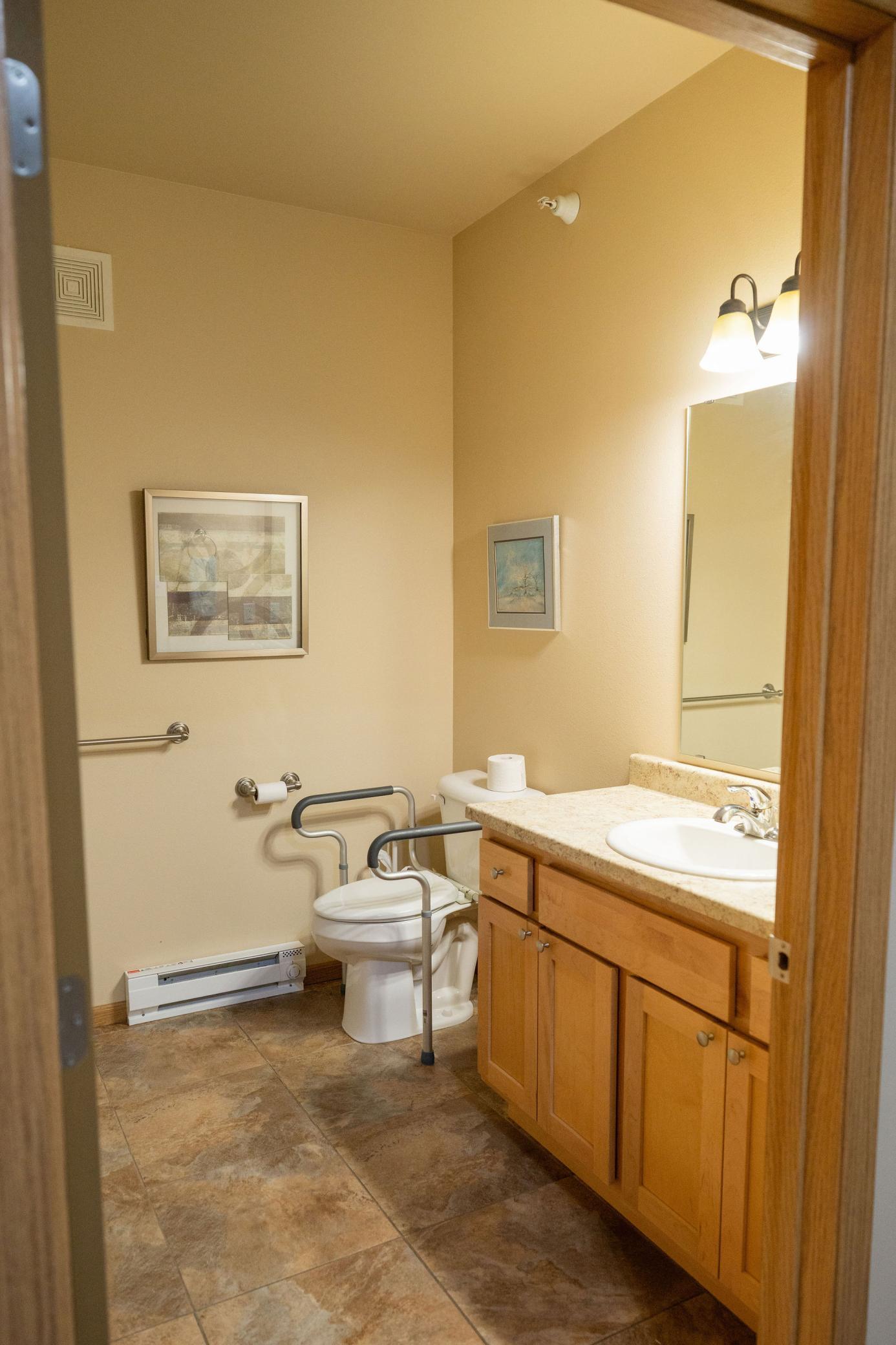 2013 condo for sale at 3434 28th Street S, Unit 234 in Fargo, ND — 2 bed, 2 bath (photo 17 of 41)