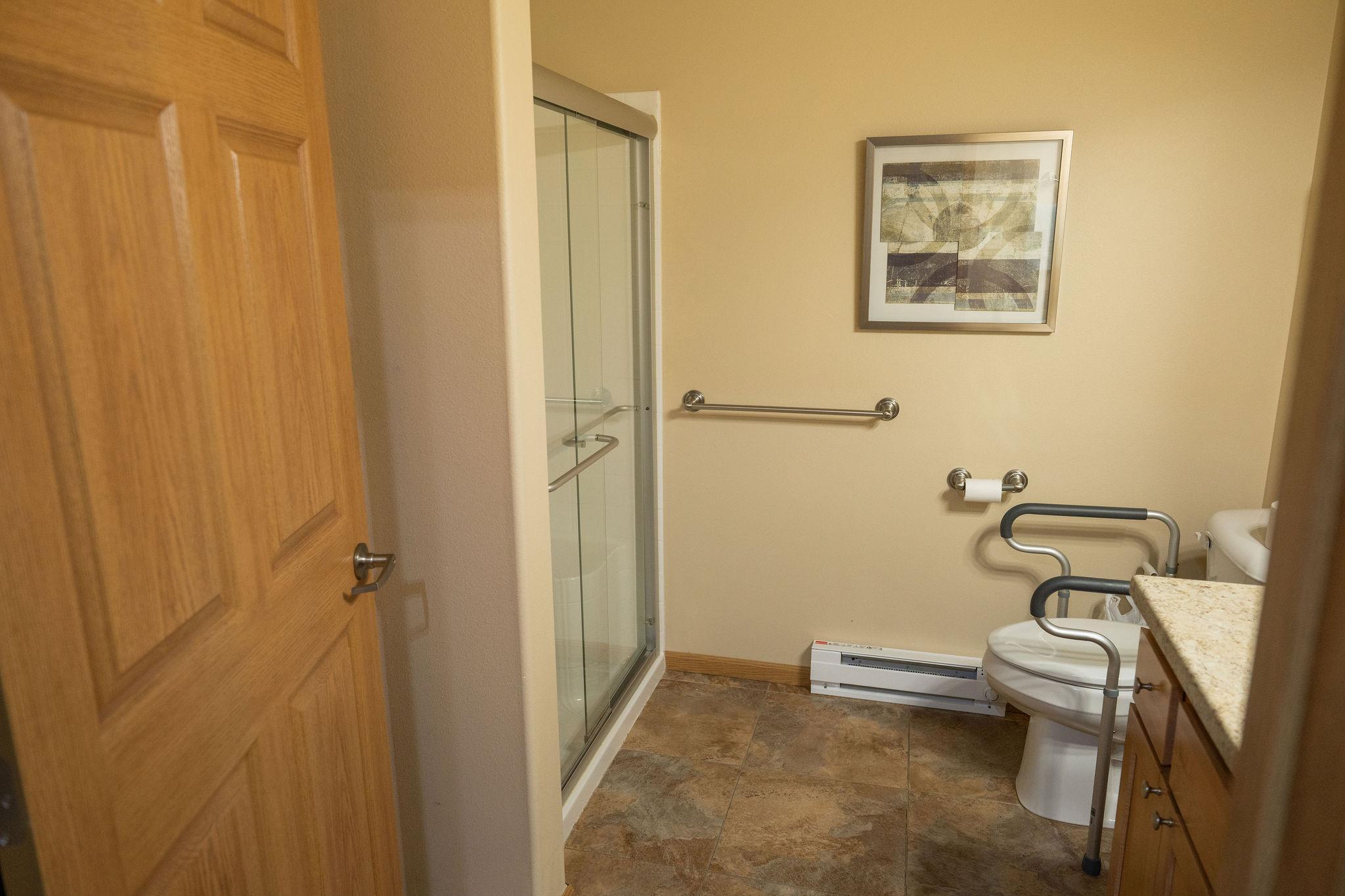 2013 condo for sale at 3434 28th Street S, Unit 234 in Fargo, ND — 2 bed, 2 bath (photo 18 of 41)