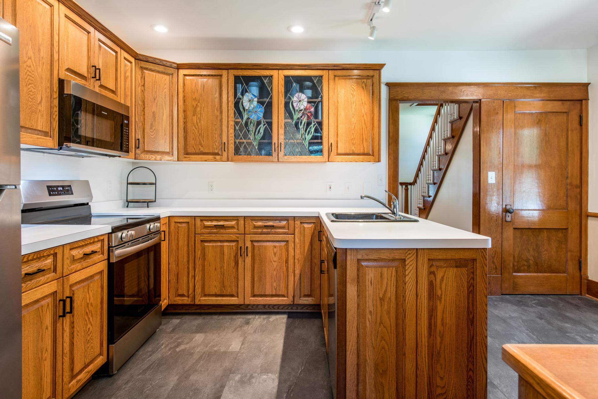 1921 single family home for sale at 305 8th Avenue E in Alexandria, MN — 3 bed, 2 bath (photo 12 of 34)