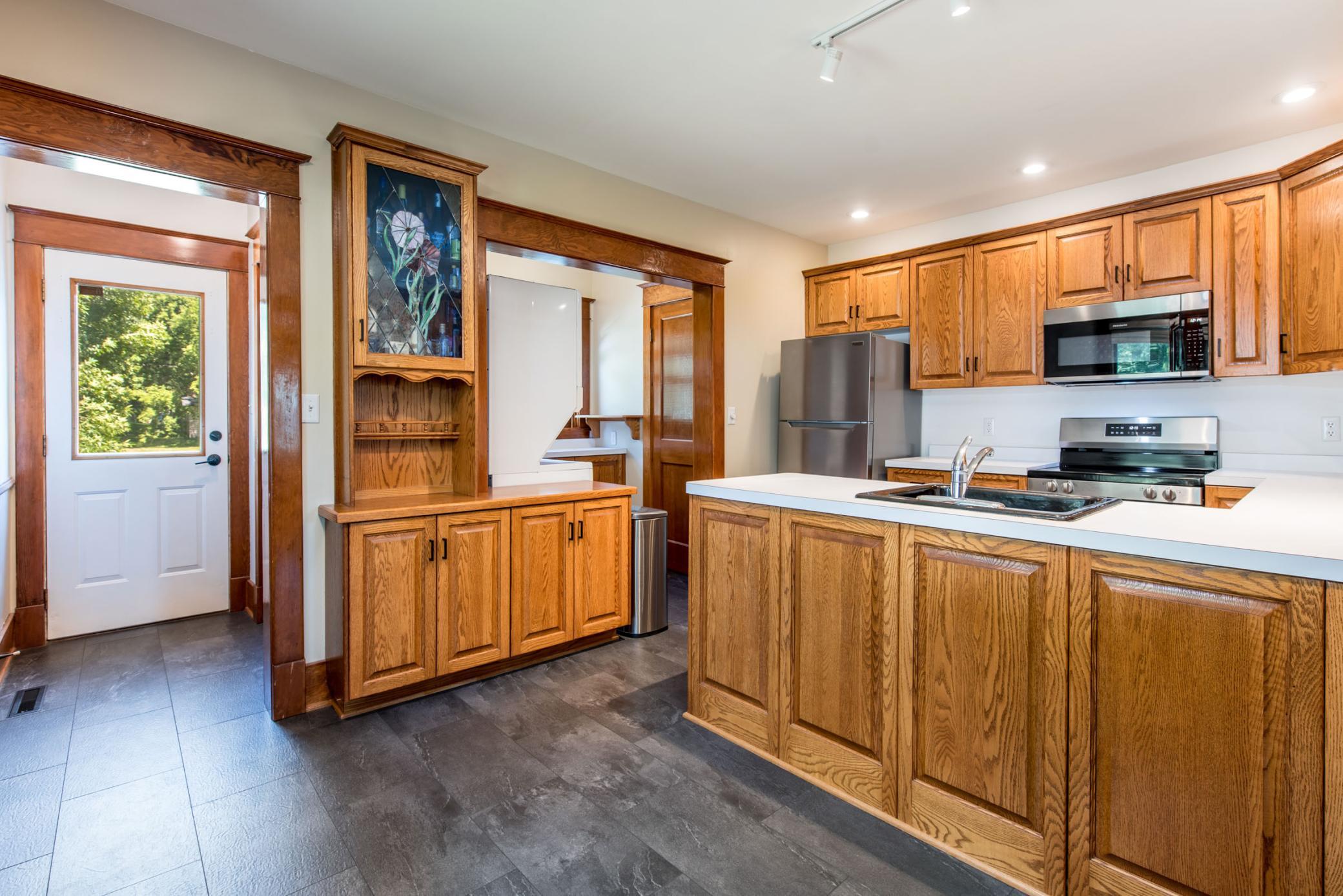 1921 single family home for sale at 305 8th Avenue E in Alexandria, MN — 3 bed, 2 bath (photo 13 of 34)