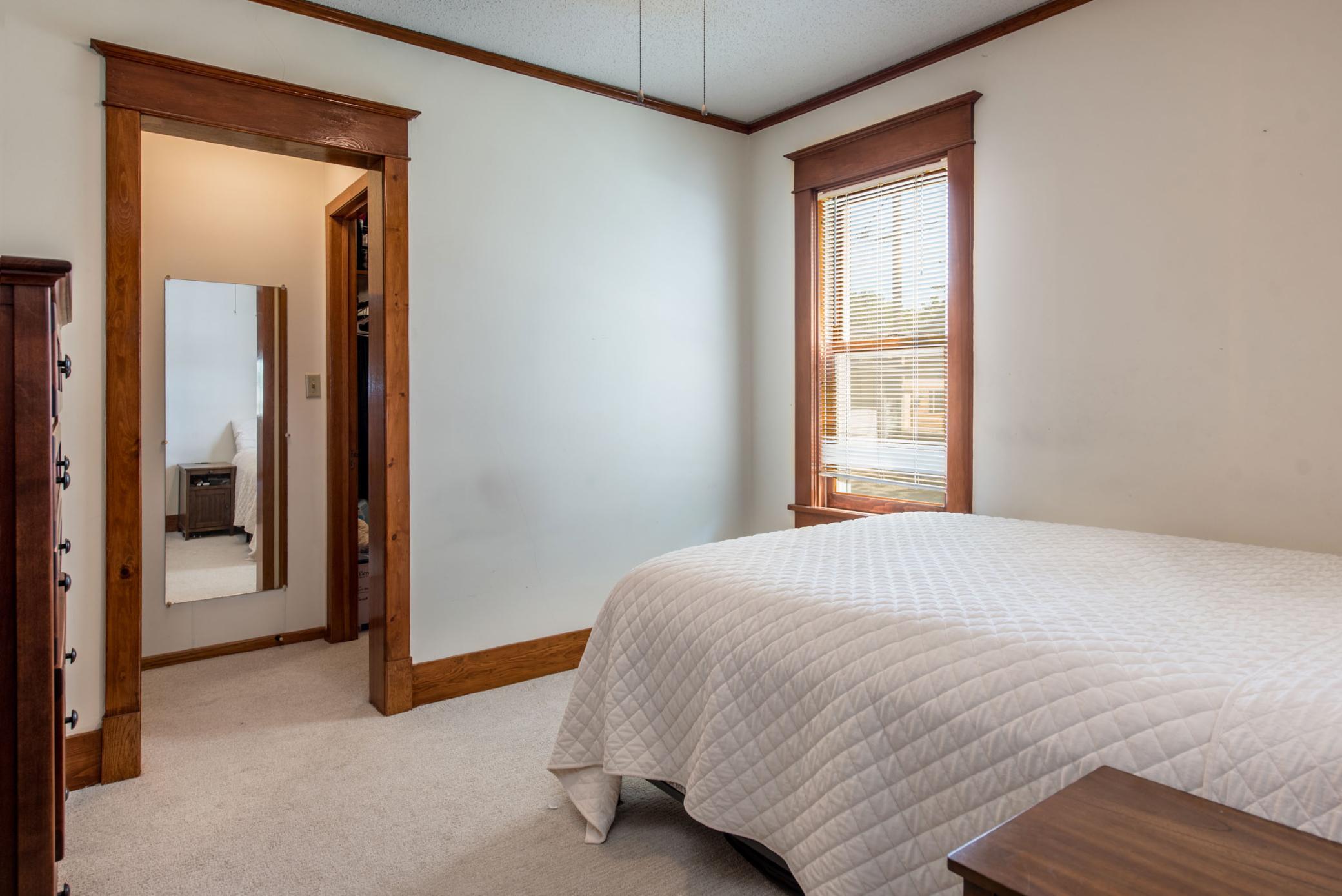 1921 single family home for sale at 305 8th Avenue E in Alexandria, MN — 3 bed, 2 bath (photo 17 of 34)