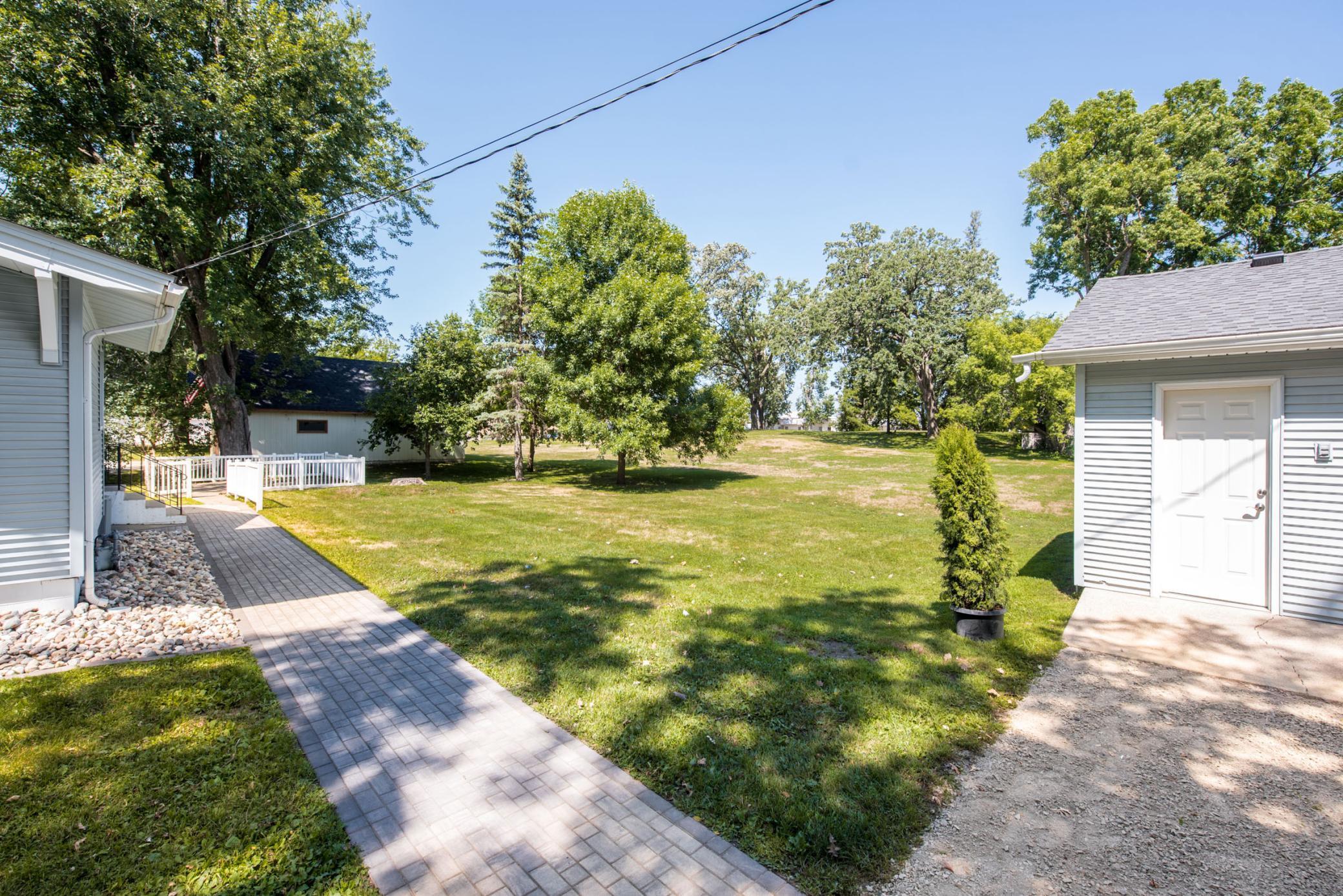 1921 single family home for sale at 305 8th Avenue E in Alexandria, MN — 3 bed, 2 bath (photo 29 of 34)
