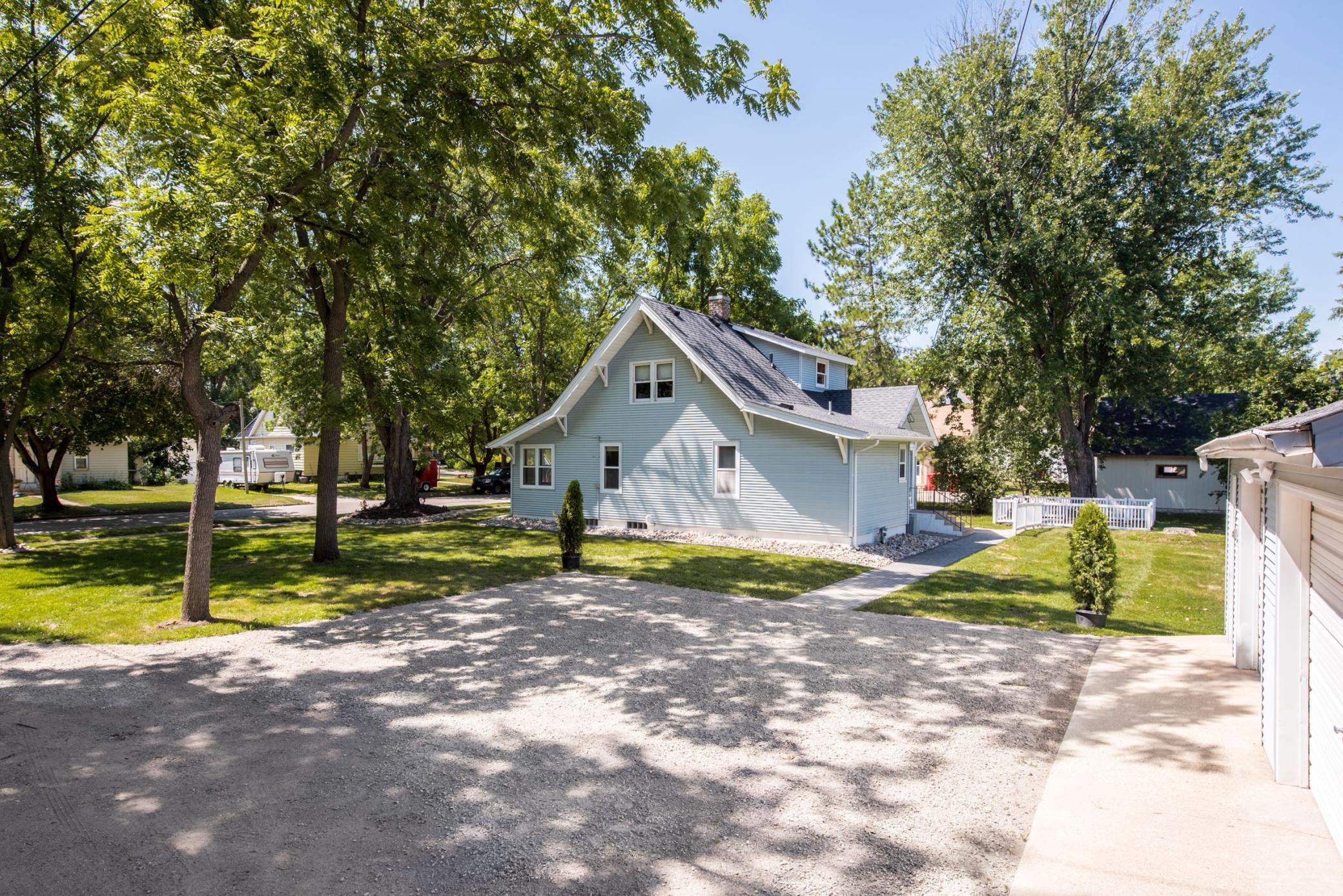 1921 single family home for sale at 305 8th Avenue E in Alexandria, MN — 3 bed, 2 bath (photo 34 of 34)