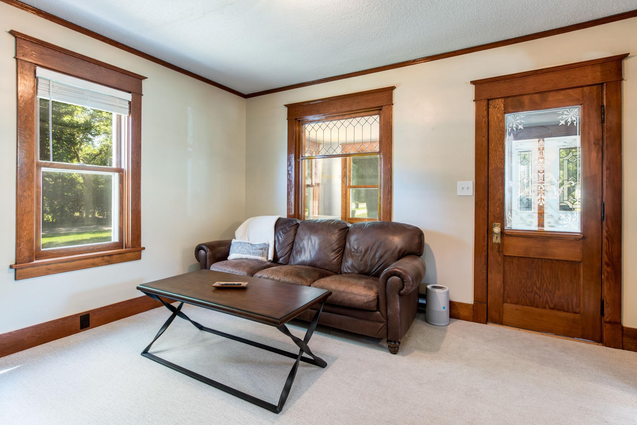 1921 single family home for sale at 305 8th Avenue E in Alexandria, MN — 3 bed, 2 bath (photo 6 of 34)
