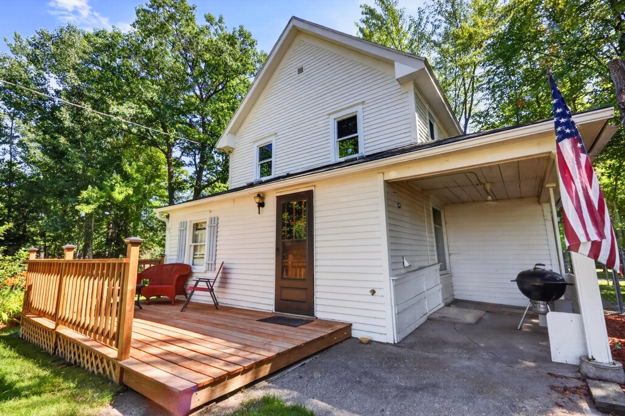 1913 single family home for sale at 401 Wright Street in Palisade, MN — 3 bed, 2 bath (photo 2 of 27)