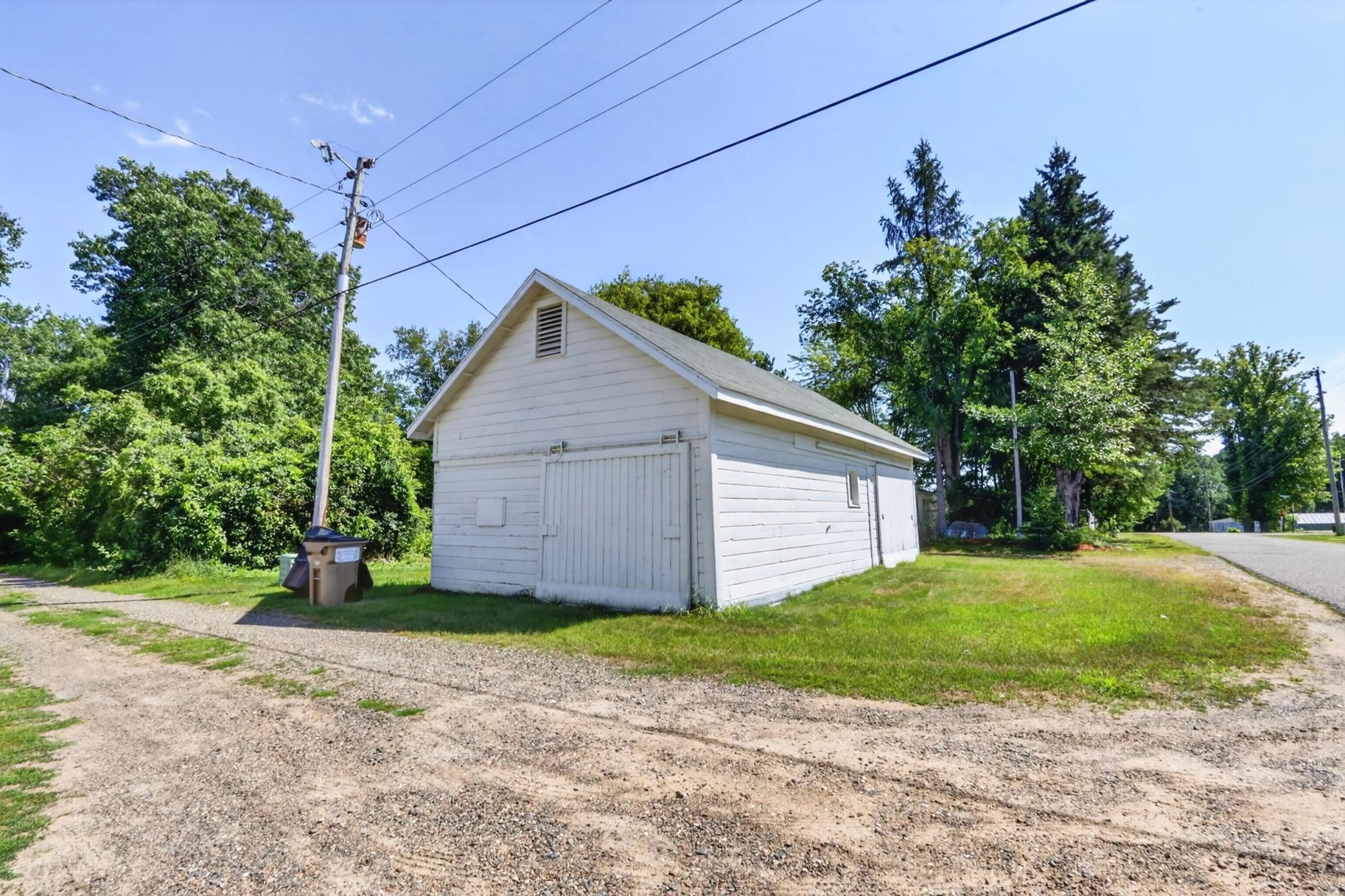 1913 single family home for sale at 401 Wright Street in Palisade, MN — 3 bed, 2 bath (photo 6 of 27)