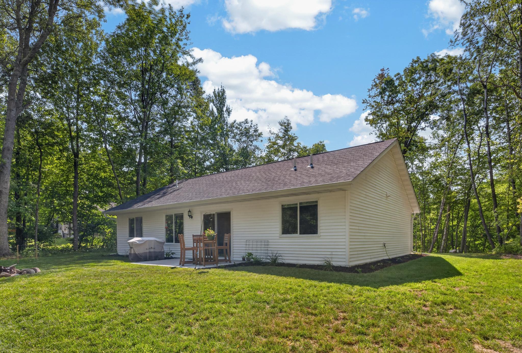 2025 single family home for sale at 7779 Scenic Overlook in Pequot Lakes, MN — 3 bed, 2 bath (photo 2 of 30)