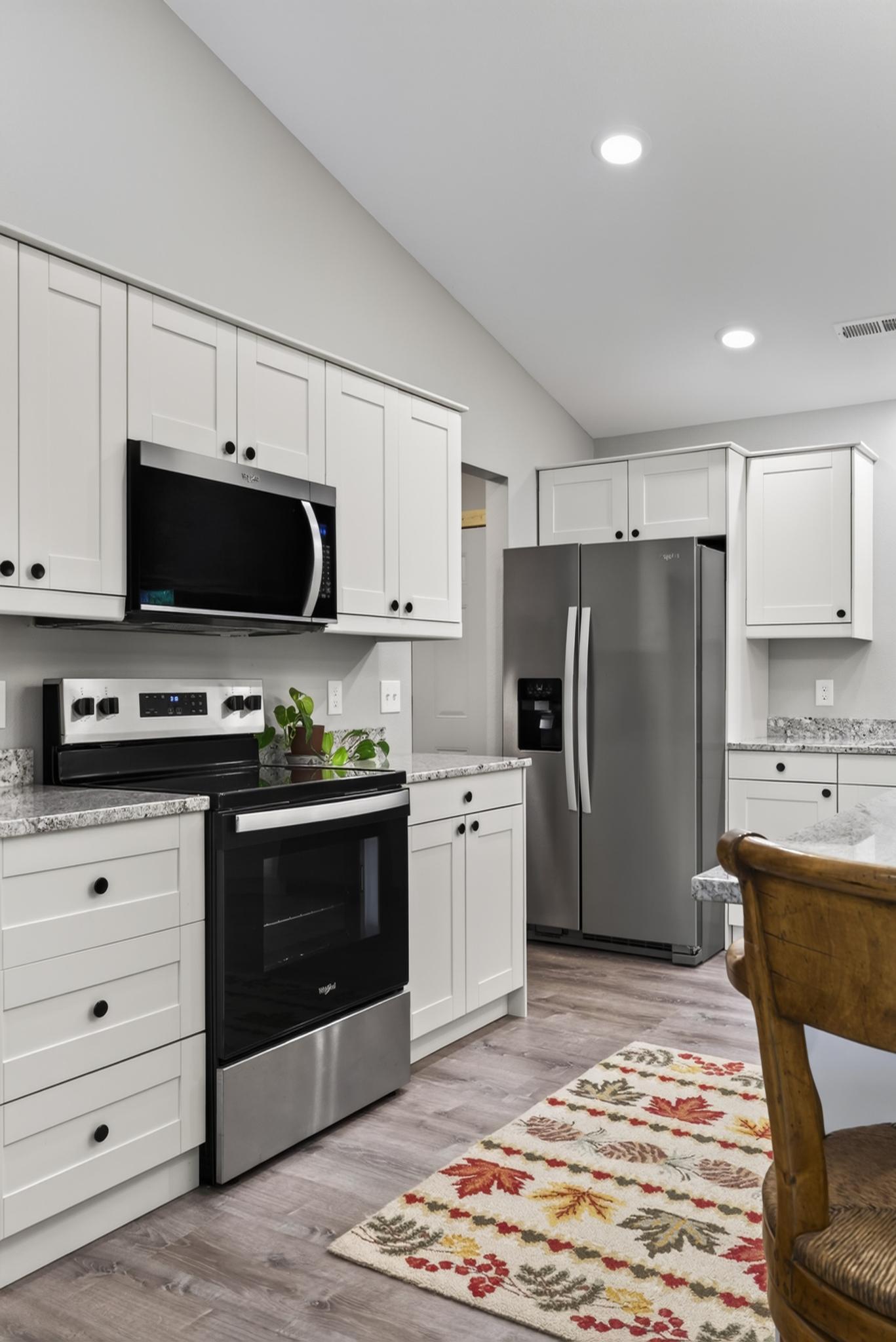 2025 single family home for sale at 7779 Scenic Overlook in Pequot Lakes, MN — 3 bed, 2 bath (photo 10 of 30)
