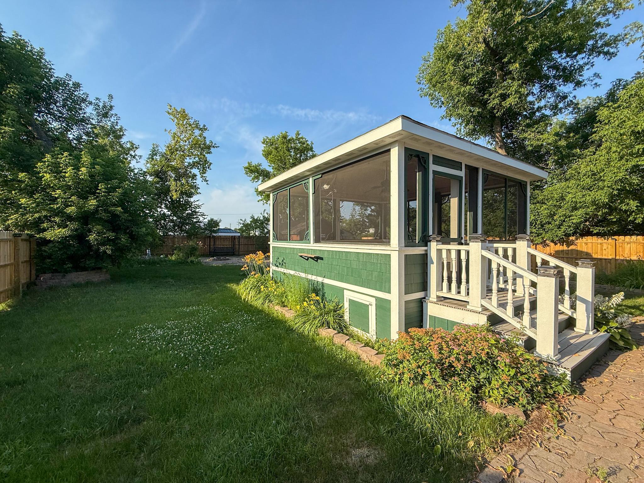 1956 single family home for sale at 807 21st Street NW in Bemidji, MN — 2 bed, 2 bath (photo 35 of 48)