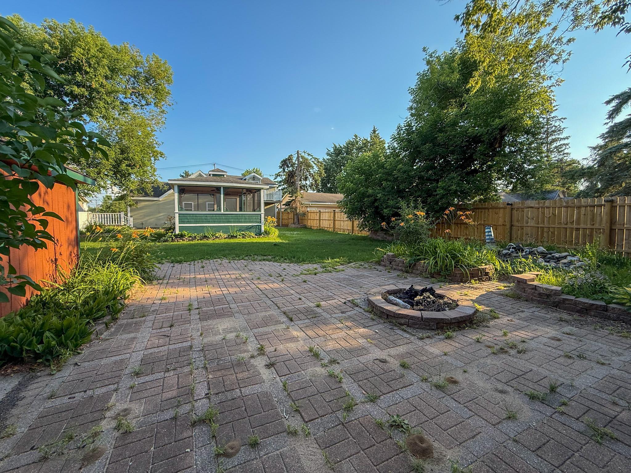 1956 single family home for sale at 807 21st Street NW in Bemidji, MN — 2 bed, 2 bath (photo 36 of 48)