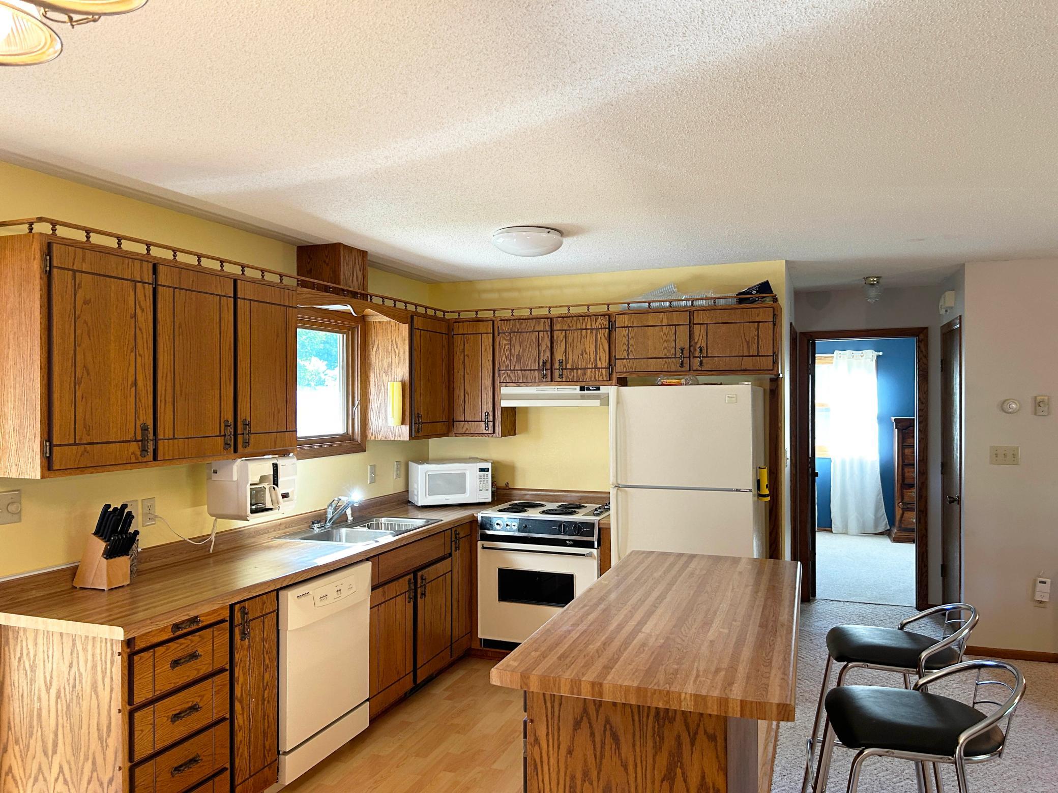 1983 single family home for sale at 16542 329th Avenue in Isle, MN — 2 bed, 2 bath (photo 12 of 32)