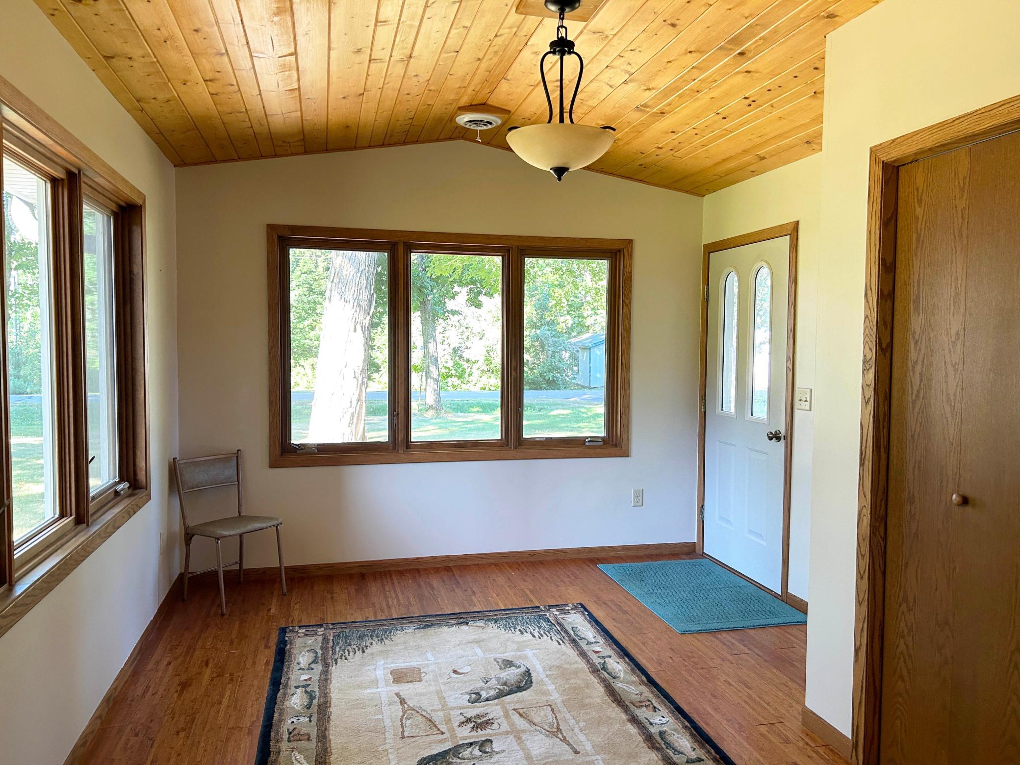 1983 single family home for sale at 16542 329th Avenue in Isle, MN — 2 bed, 2 bath (photo 9 of 32)