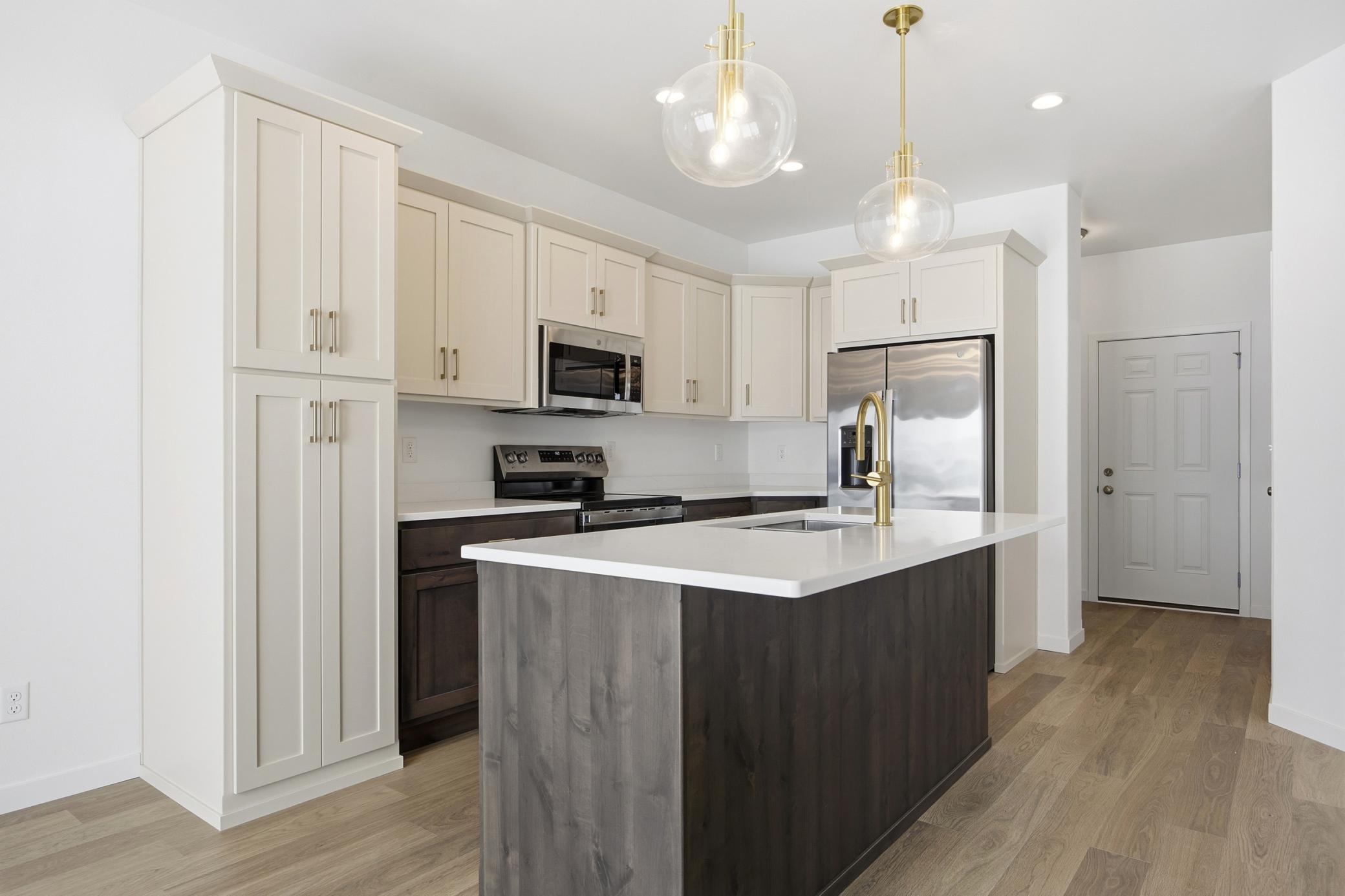 6874 Joseph Street, Horace ND 58047 - Photo 8 of 34