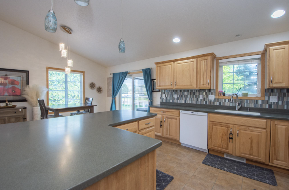 3221 11th Avenue S, Moorhead MN 56560 - Photo 11 of 11