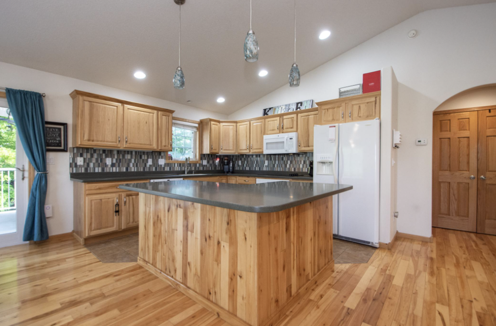 3221 11th Avenue S, Moorhead MN 56560 - Photo 7 of 11