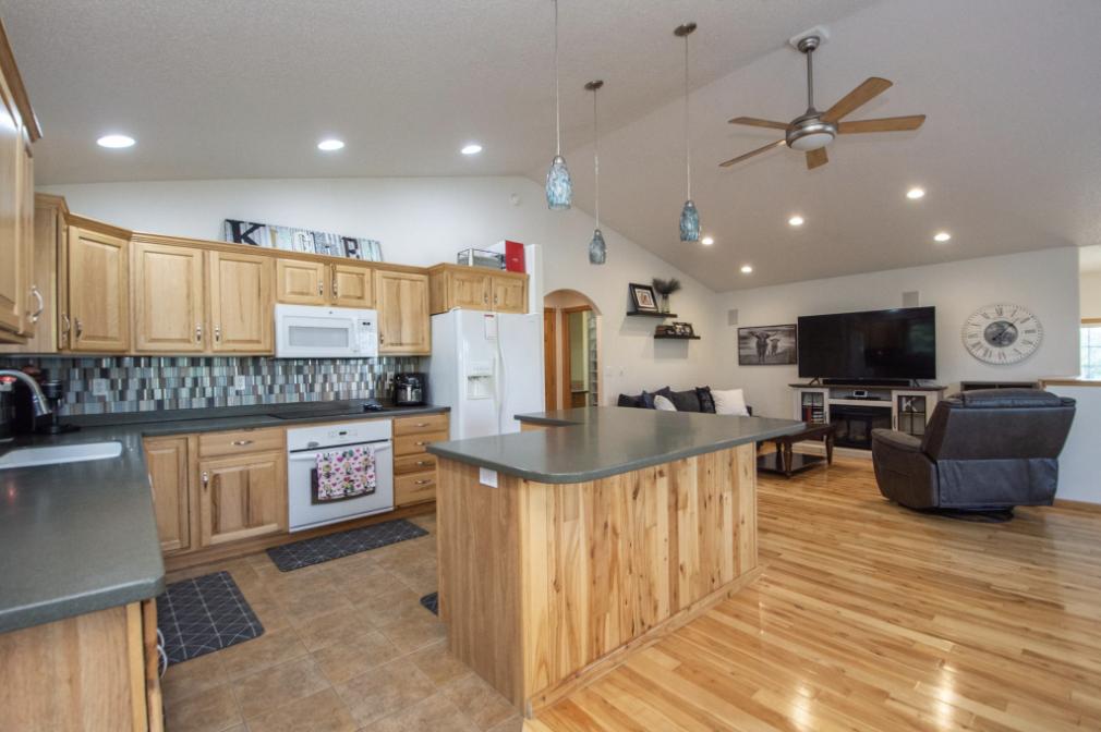 3221 11th Avenue S, Moorhead MN 56560 - Photo 8 of 11