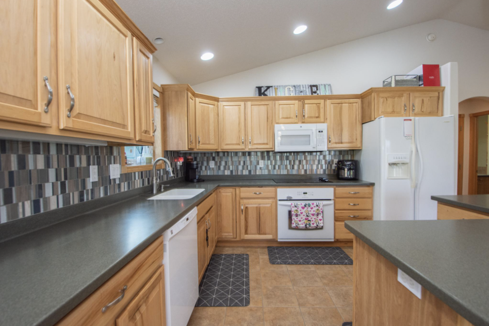 3221 11th Avenue S, Moorhead MN 56560 - Photo 9 of 11