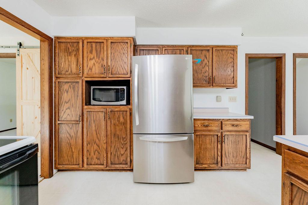 2322 Cromwell Street S, Moorhead MN 56560 - Photo 13 of 58