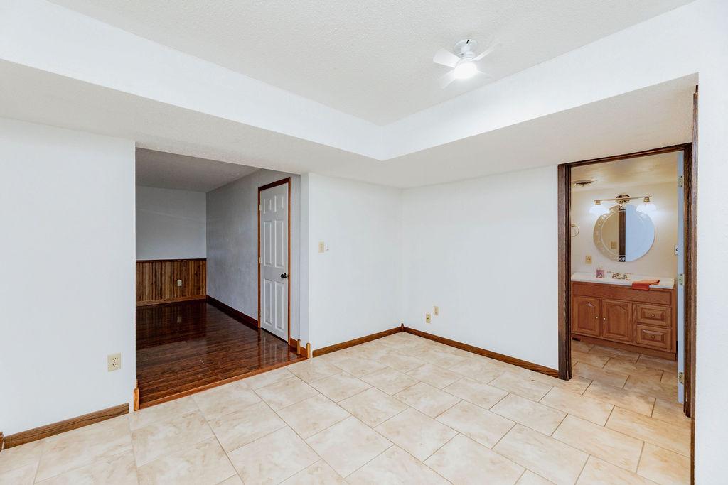 2322 Cromwell Street S, Moorhead MN 56560 - Photo 43 of 58