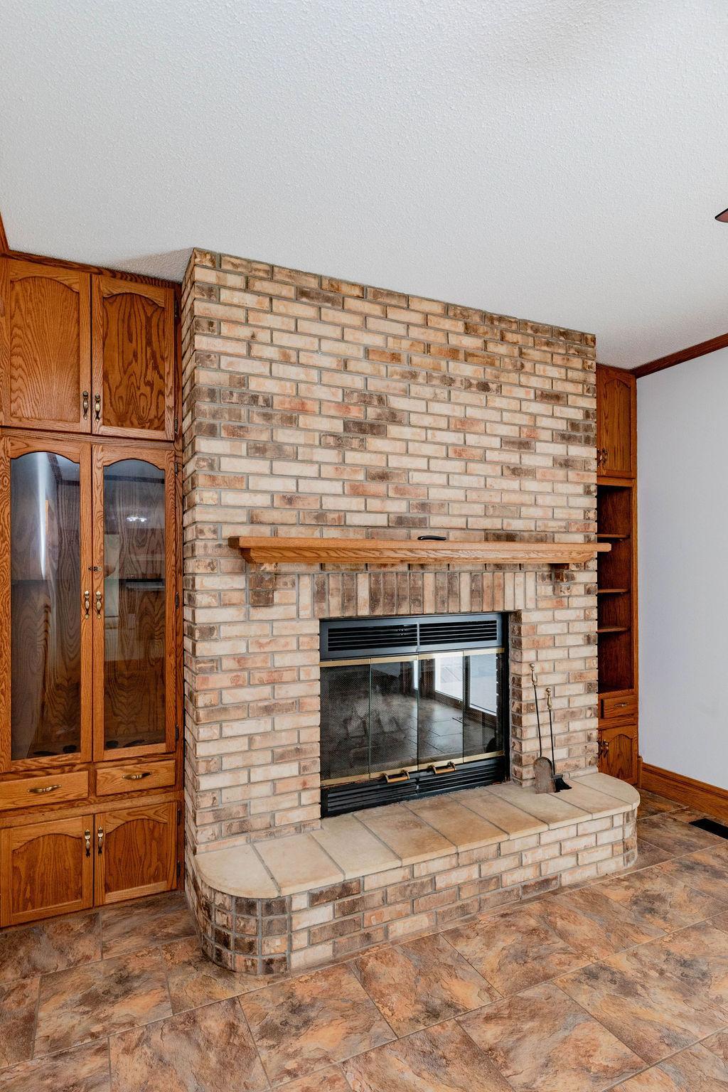 2322 Cromwell Street S, Moorhead MN 56560 - Photo 6 of 58