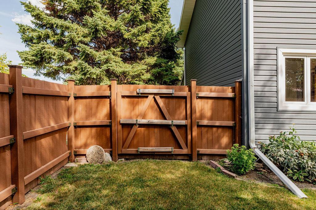 2322 Cromwell Street S, Moorhead MN 56560 - Photo 53 of 58
