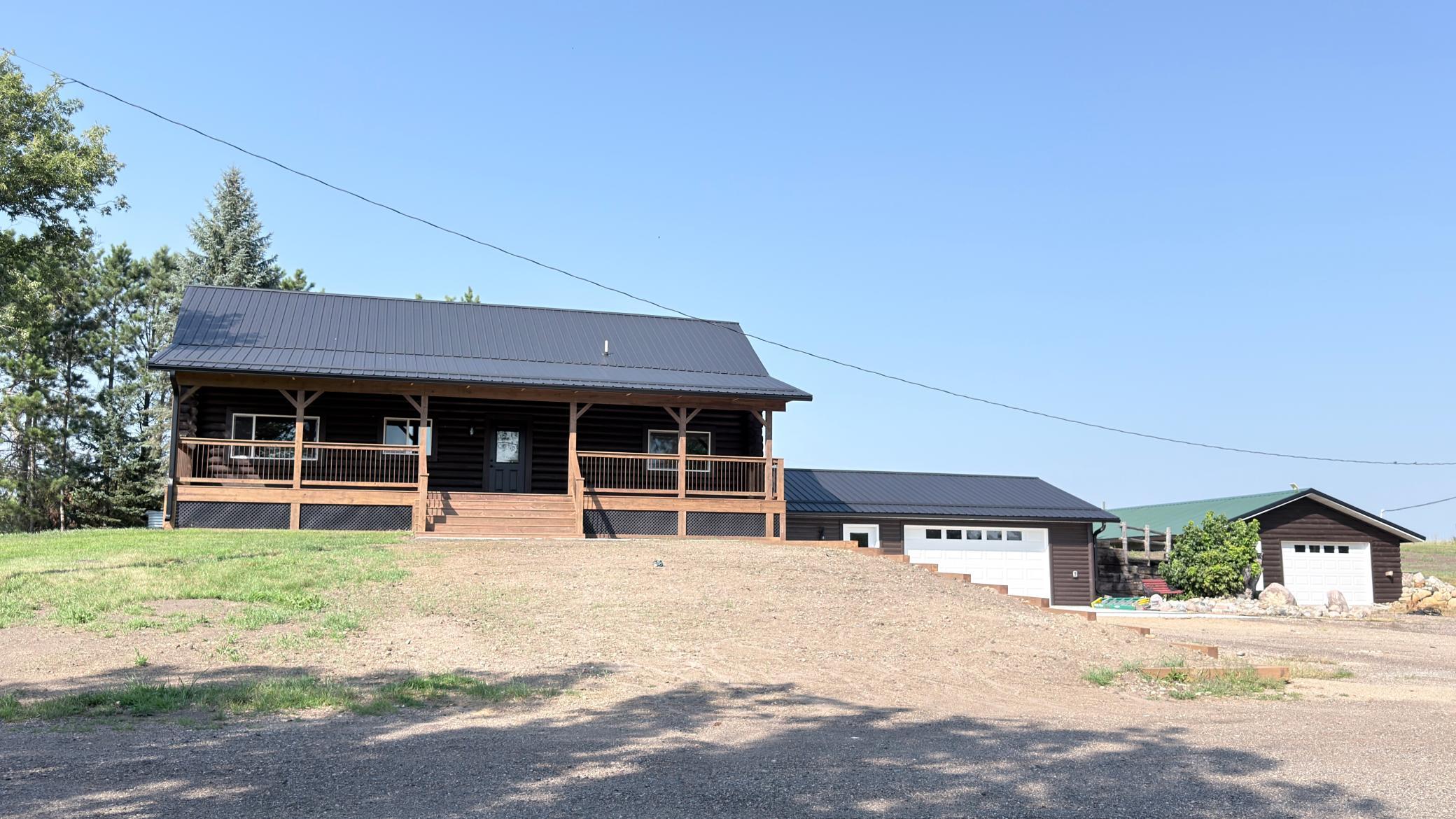 1979 single family home for sale at 35515 State Highway 87 in Frazee, MN — 4 bed, 4 bath (photo 4 of 14)