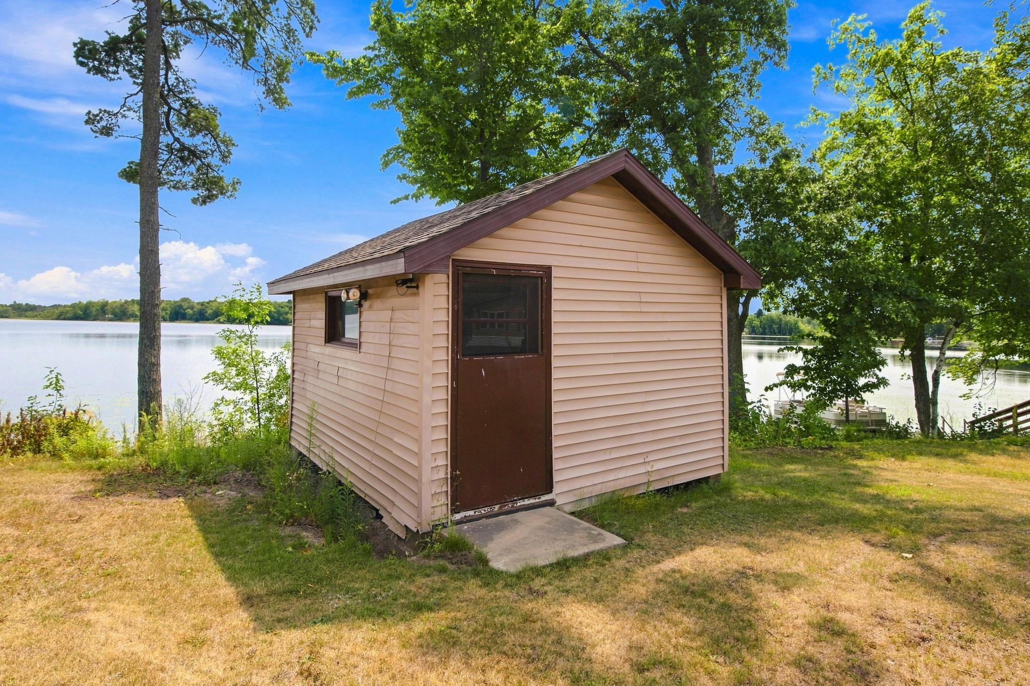 1954 single family home for sale at 32492 355th Avenue in Aitkin, MN — 4 bed, 2 bath (photo 32 of 47)
