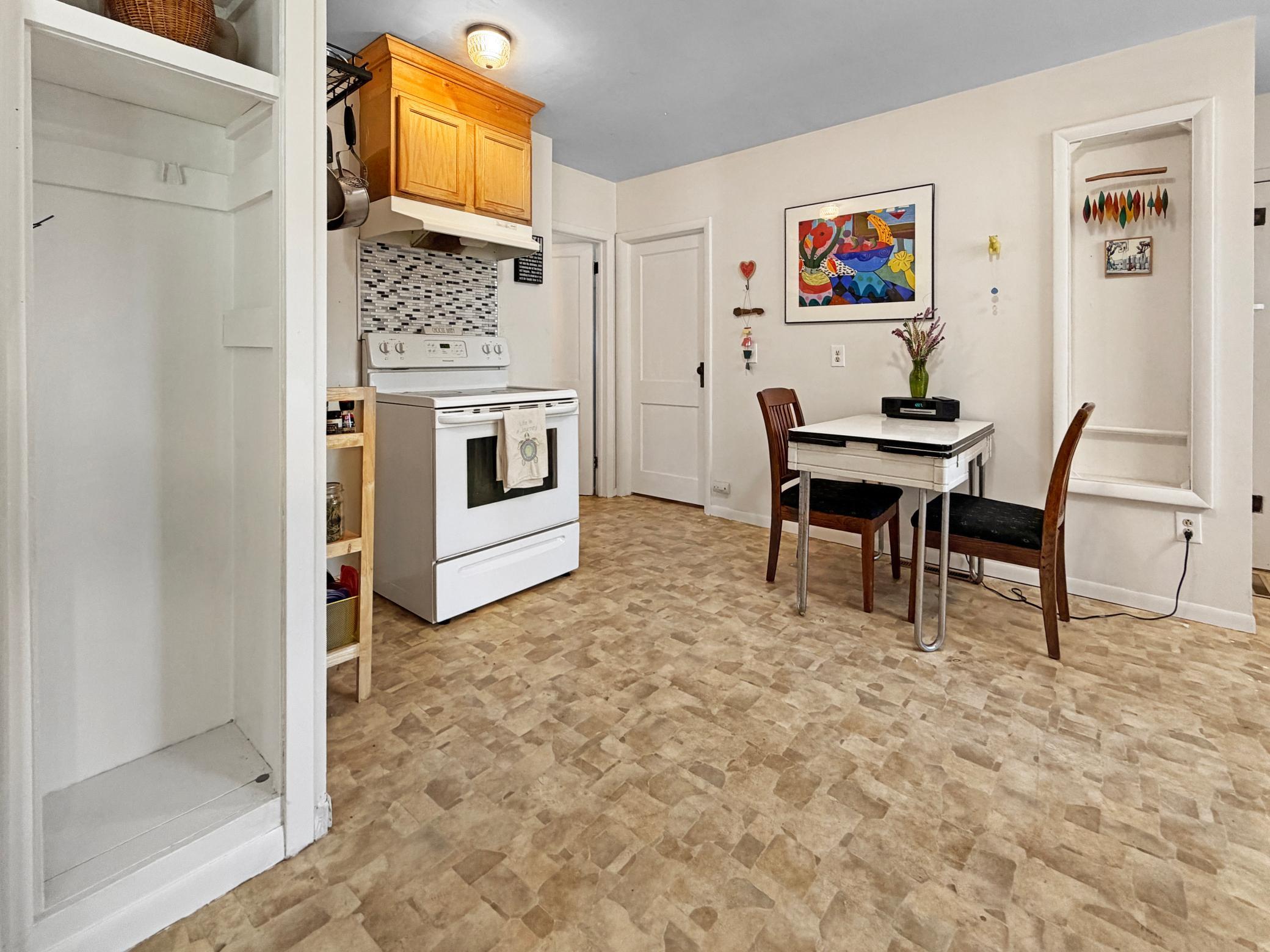 1915 single family home for sale at 318 Clearwater Avenue NW in Bagley, MN — 2 bed, 2 bath (photo 8 of 21)