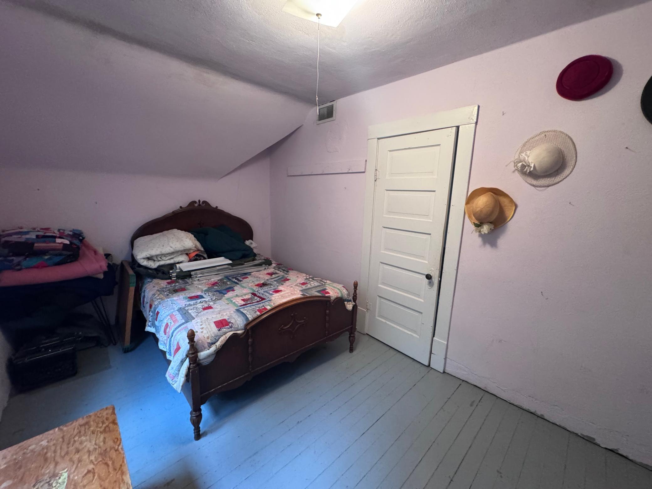 1920 single family home for sale at 185 Red Lake Avenue E in Plummer, MN — 4 bed, 1 bath (photo 16 of 30)