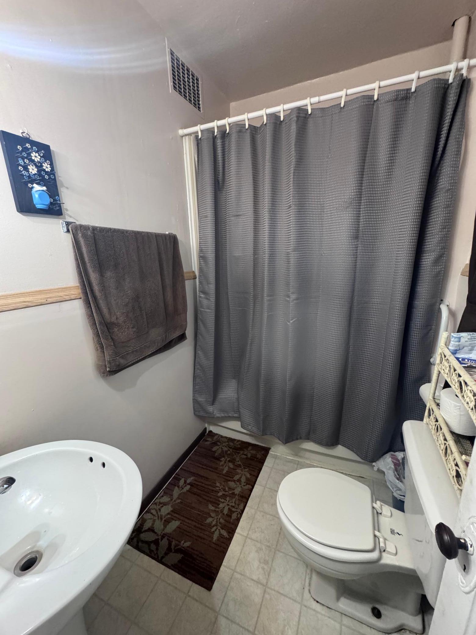 1920 single family home for sale at 185 Red Lake Avenue E in Plummer, MN — 4 bed, 1 bath (photo 6 of 30)