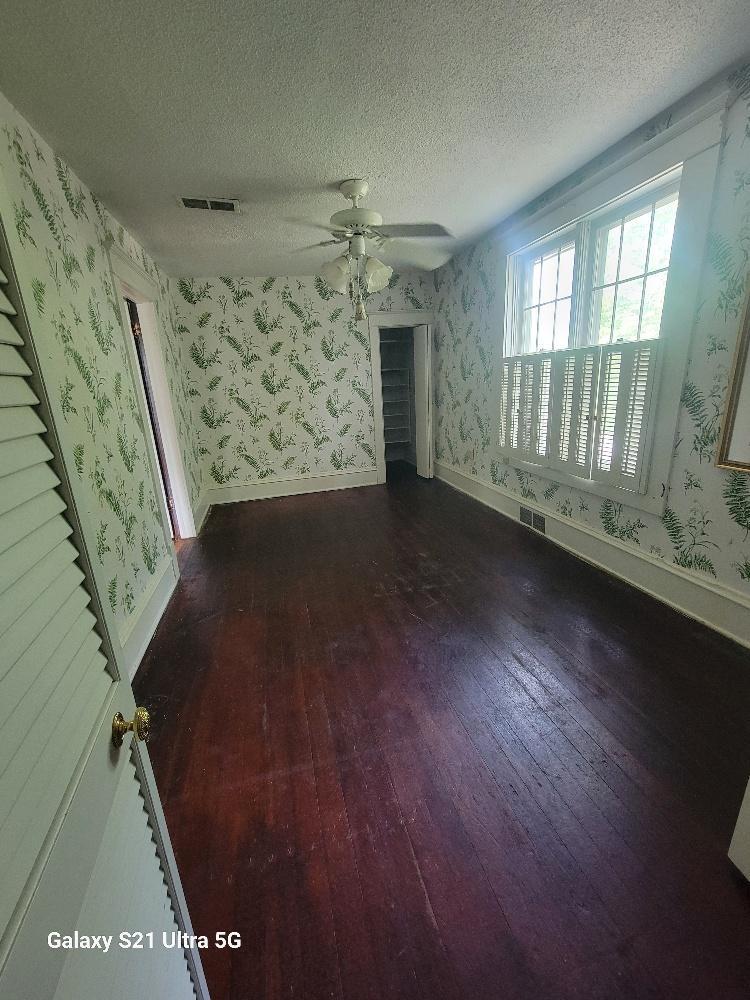 1910 single family home for sale at 101 Leslie Avenue W in Clarissa, MN — 3 bed, 3 bath (photo 20 of 34)