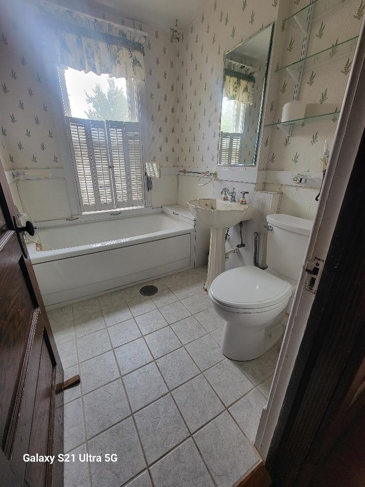 1910 single family home for sale at 101 Leslie Avenue W in Clarissa, MN — 3 bed, 3 bath (photo 21 of 34)
