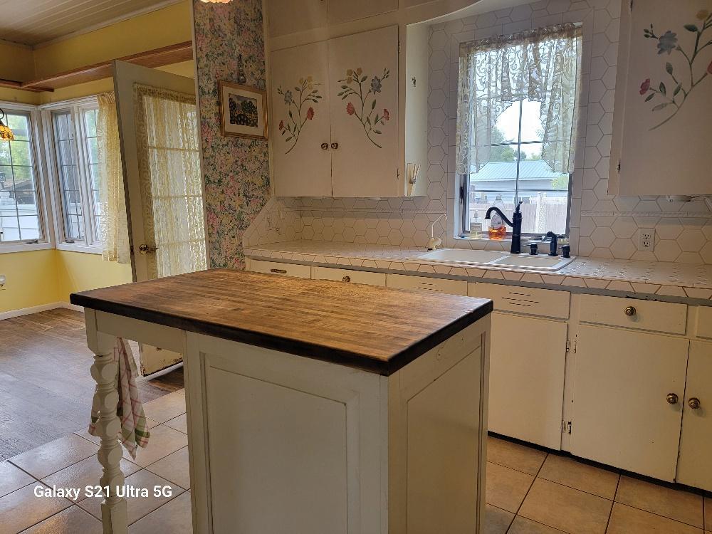 1910 single family home for sale at 101 Leslie Avenue W in Clarissa, MN — 3 bed, 3 bath (photo 6 of 34)