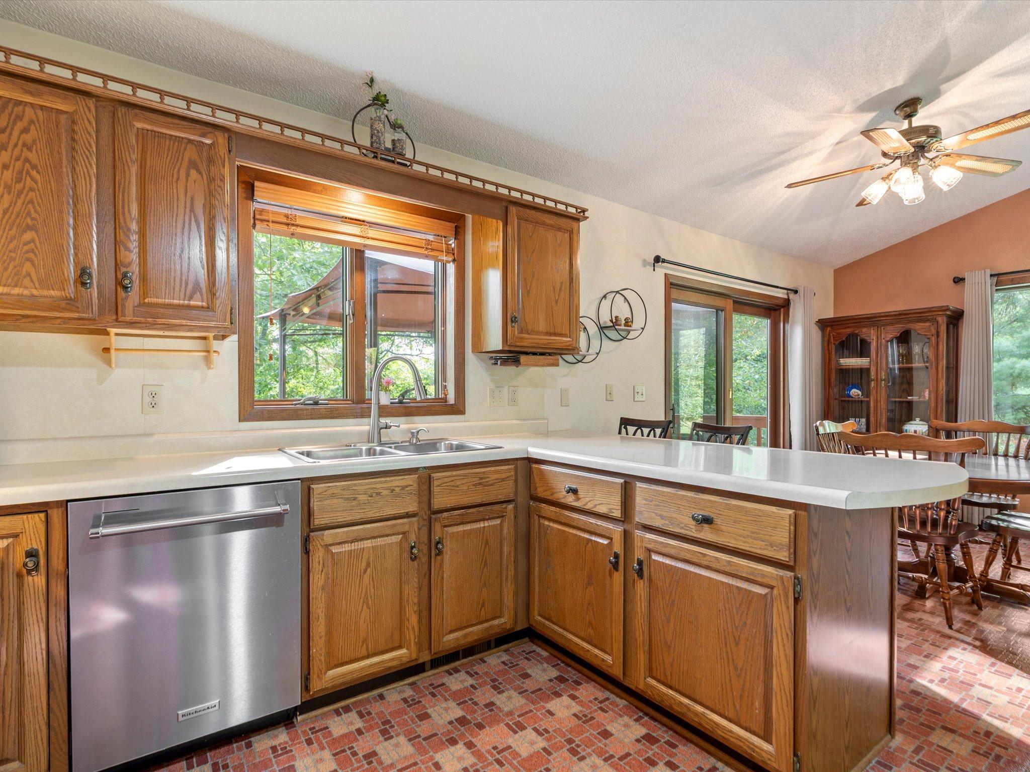 1989 single family home for sale at 53375 Lake Avenue in McGregor, MN — 3 bed, 3 bath (photo 22 of 50)