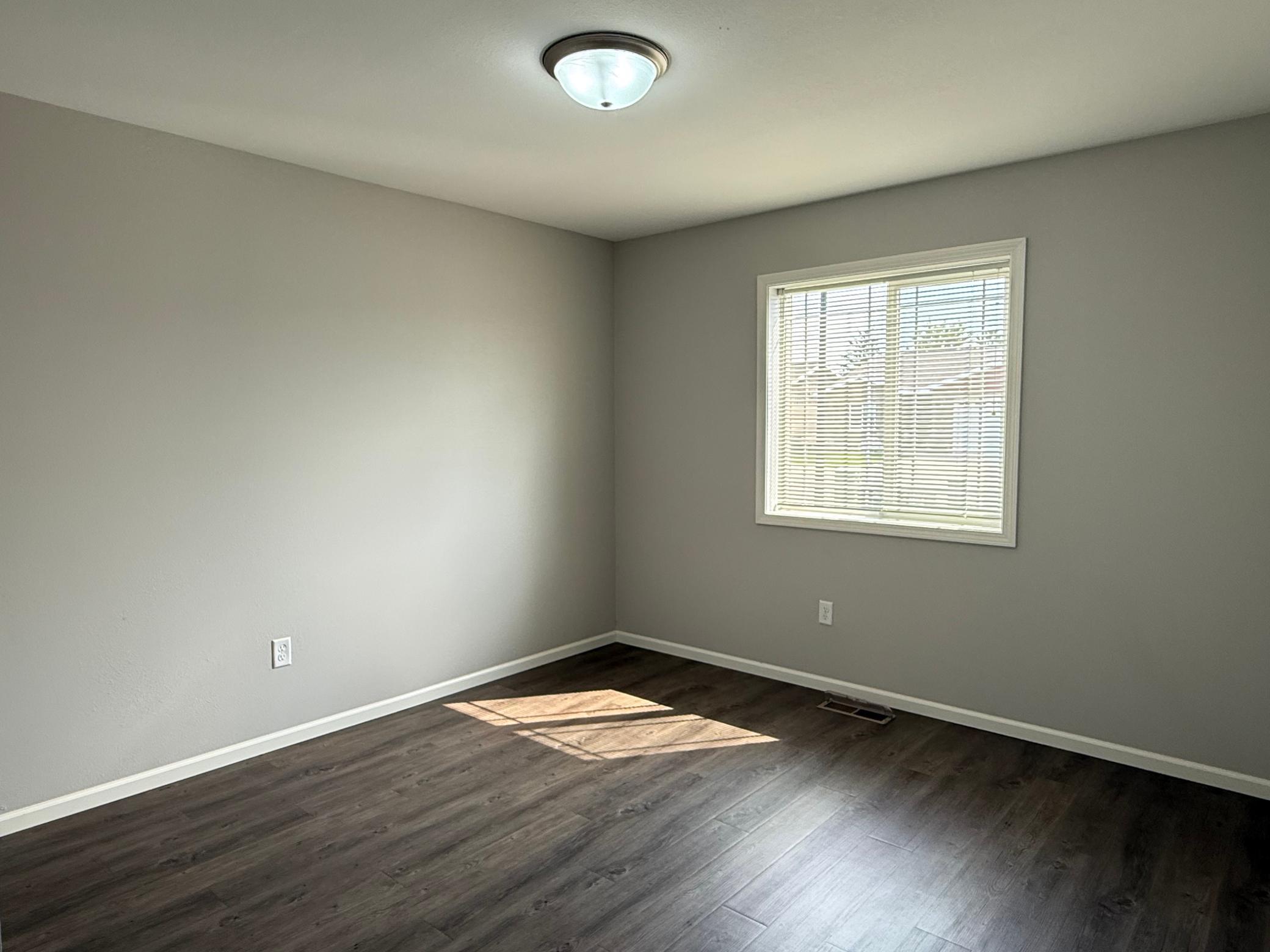 2016 townhouse for sale at 1615 30th Street NW, Unit 23 in Bemidji, MN — 2 bed, 2 bath (photo 21 of 30)