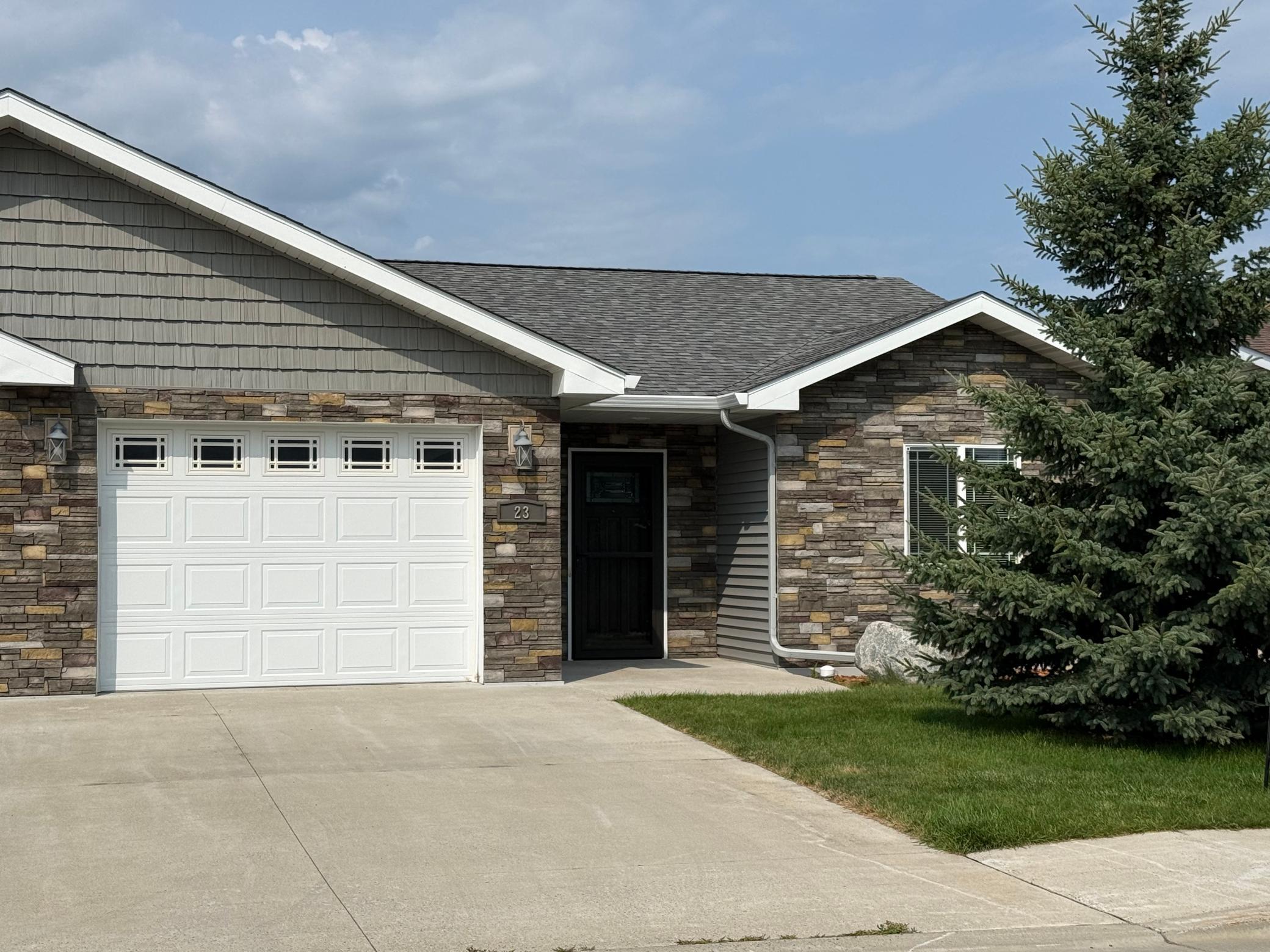 2016 townhouse for sale at 1615 30th Street NW, Unit 23 in Bemidji, MN — 2 bed, 2 bath (photo 23 of 30)