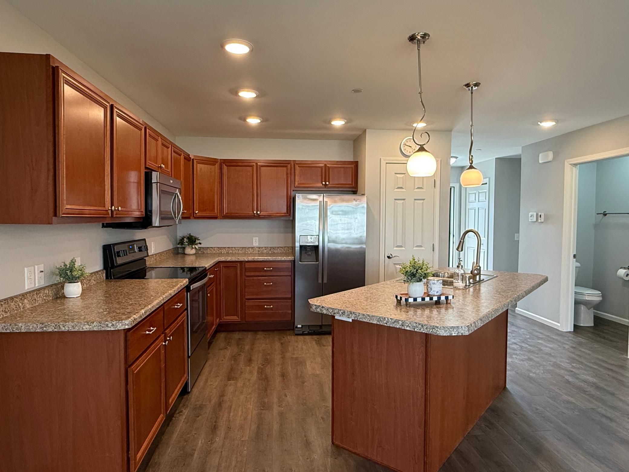 2016 townhouse for sale at 1615 30th Street NW, Unit 23 in Bemidji, MN — 2 bed, 2 bath (photo 9 of 30)