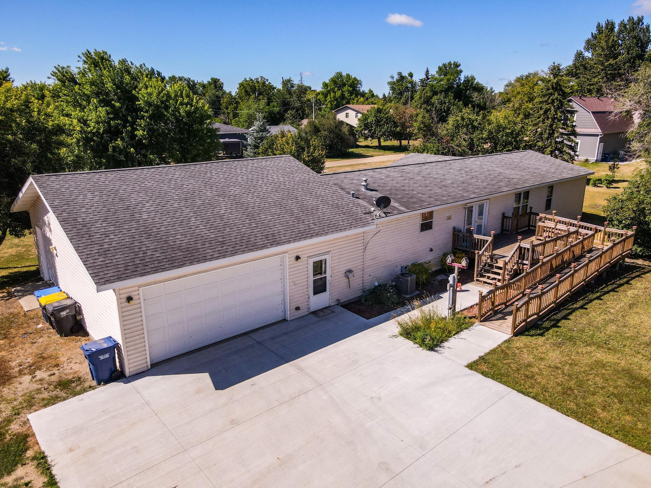 2003 single family home for sale at 904 Ordway Street in Tower City, ND — 4 bed, 2 bath (photo 4 of 51)